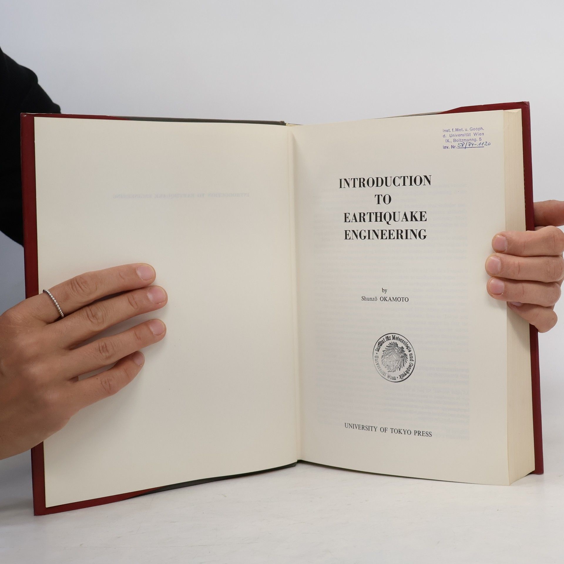 Shunzō Okamoto Introduction to Earthquake Engineering