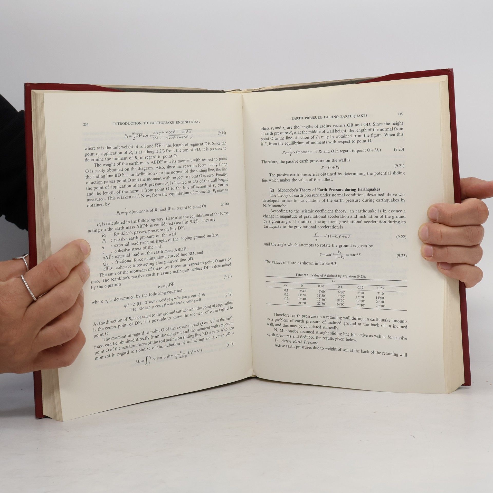 Shunzō Okamoto Introduction to Earthquake Engineering