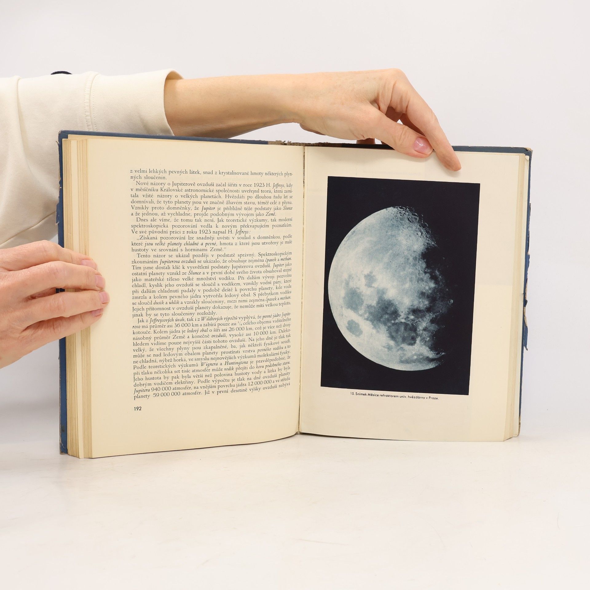 Hubert Slouka Pohledy do nebe. Problémy a výsledky moderní astronomie
