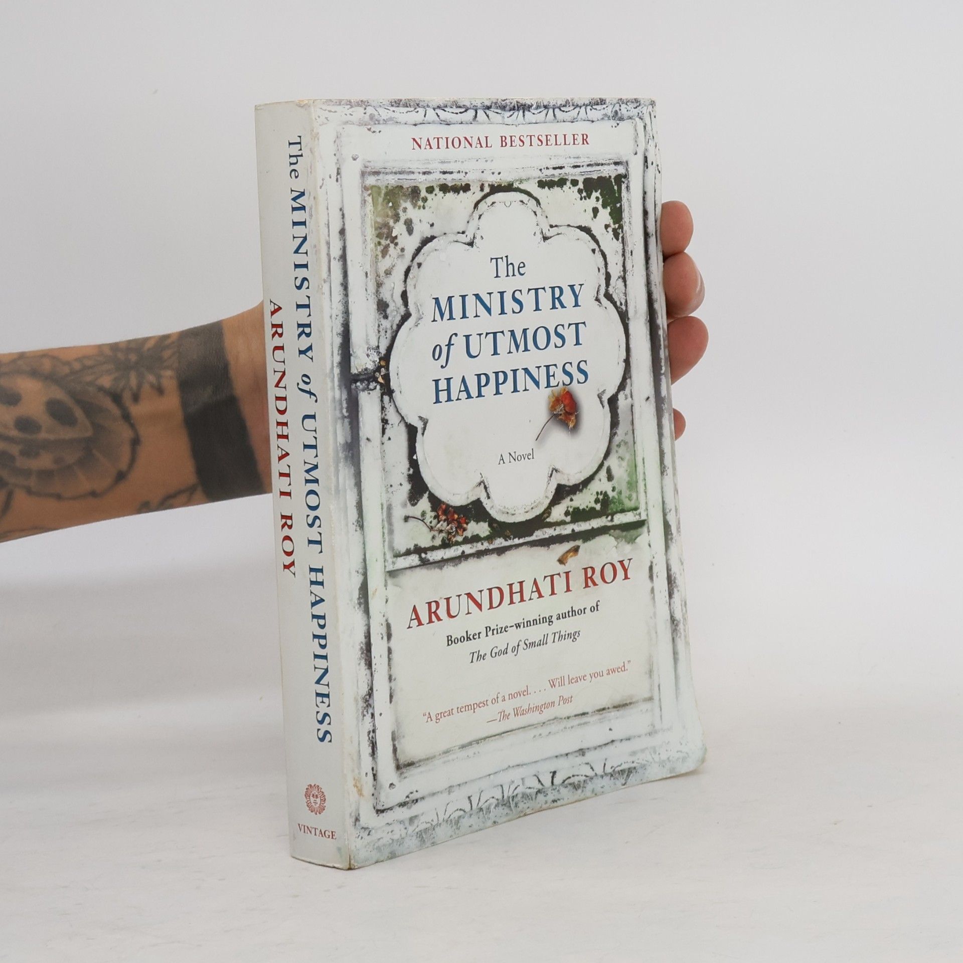 Arundhati Roy The Ministry of Utmost Happiness