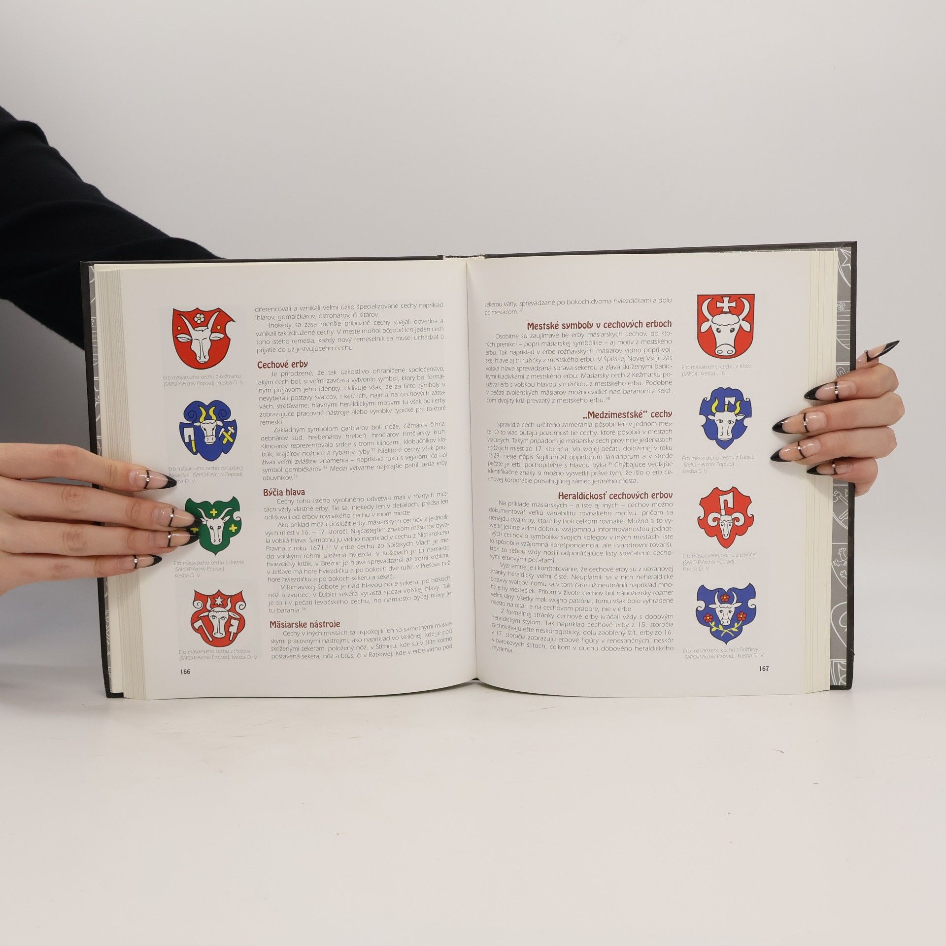 Ladislav Vrteľ Osem storočí slovenskej heraldiky
