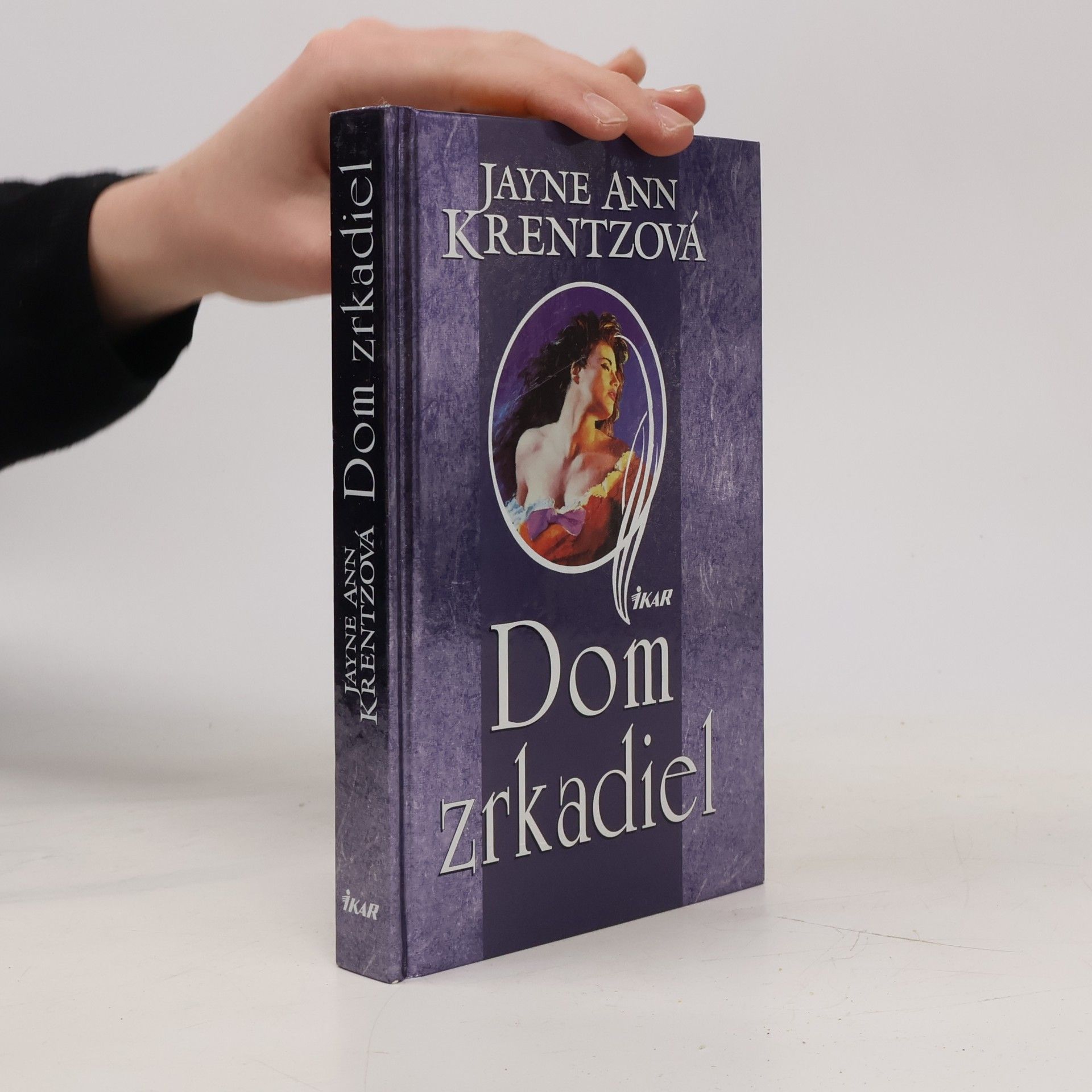 Dom zrkadiel