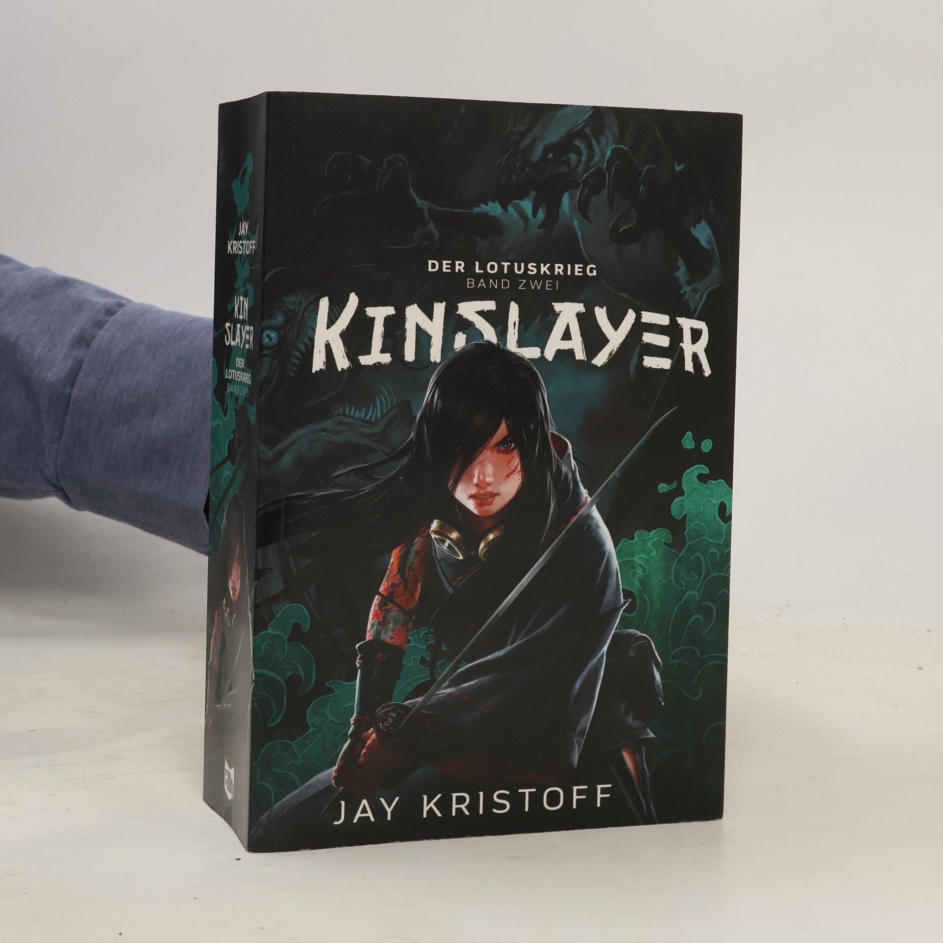 Jay Kristoff Kinslayer