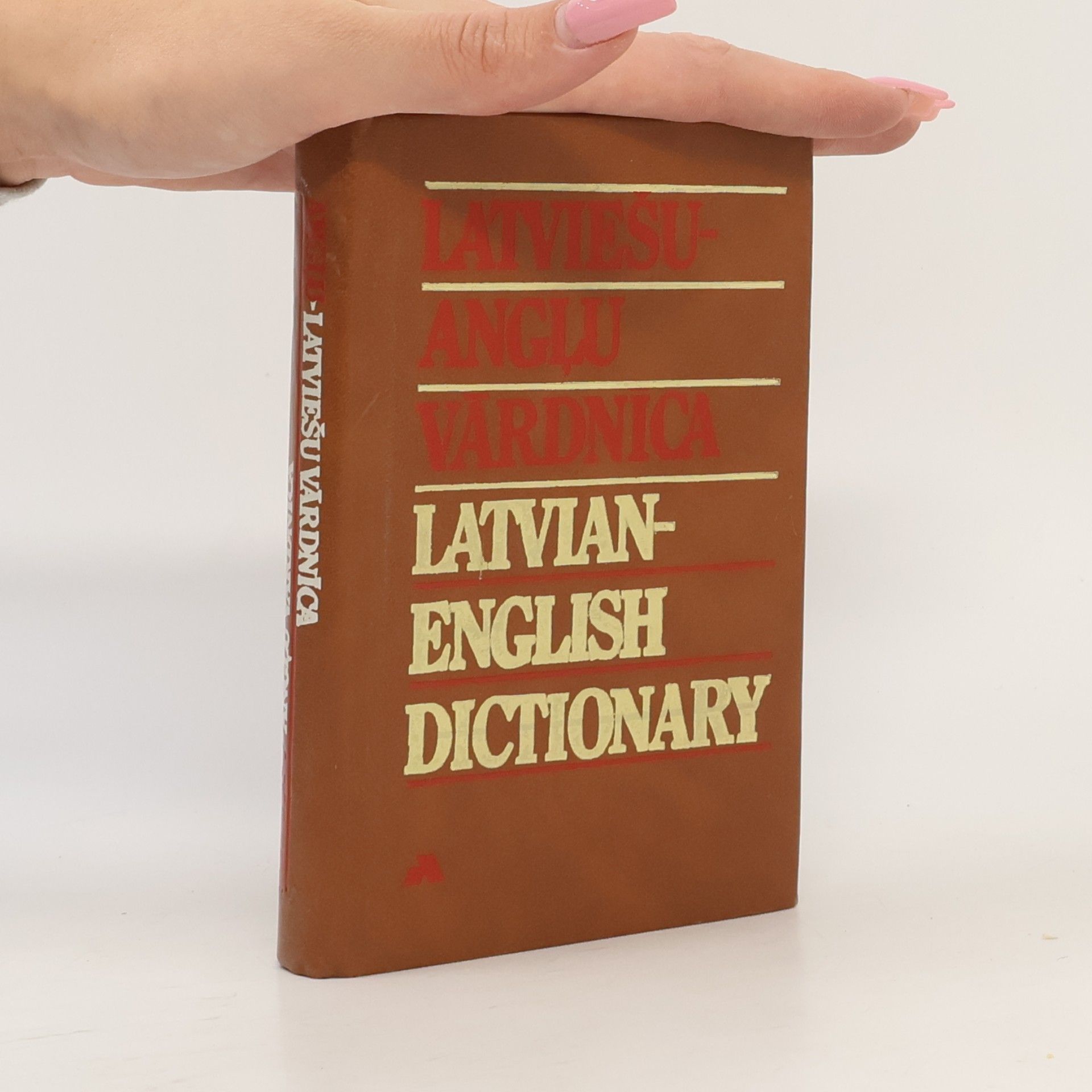 I. Birzvalka Latviešu-angļu vārdnīca. Latvian-English Dictionary