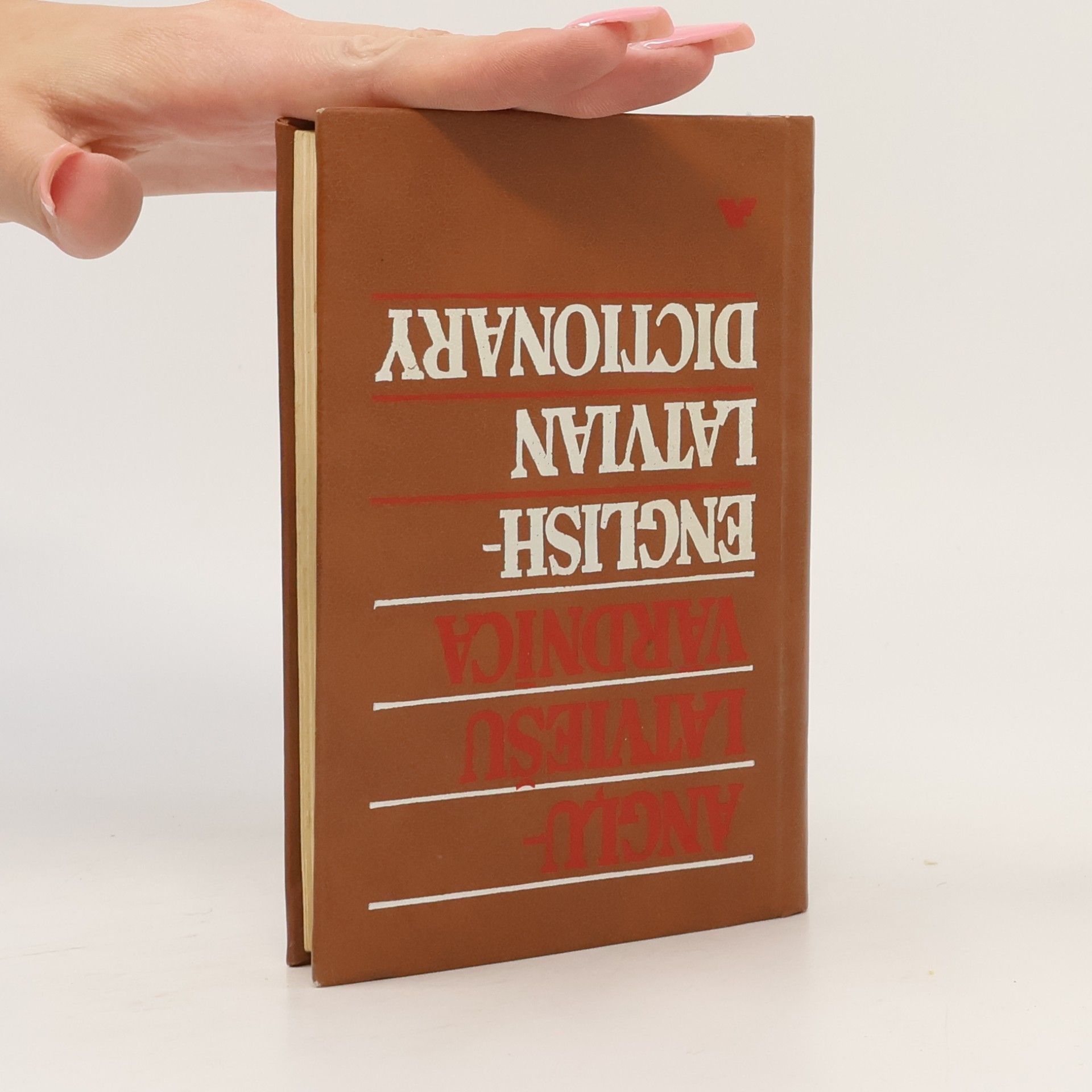 I. Birzvalka Latviešu-angļu vārdnīca. Latvian-English Dictionary