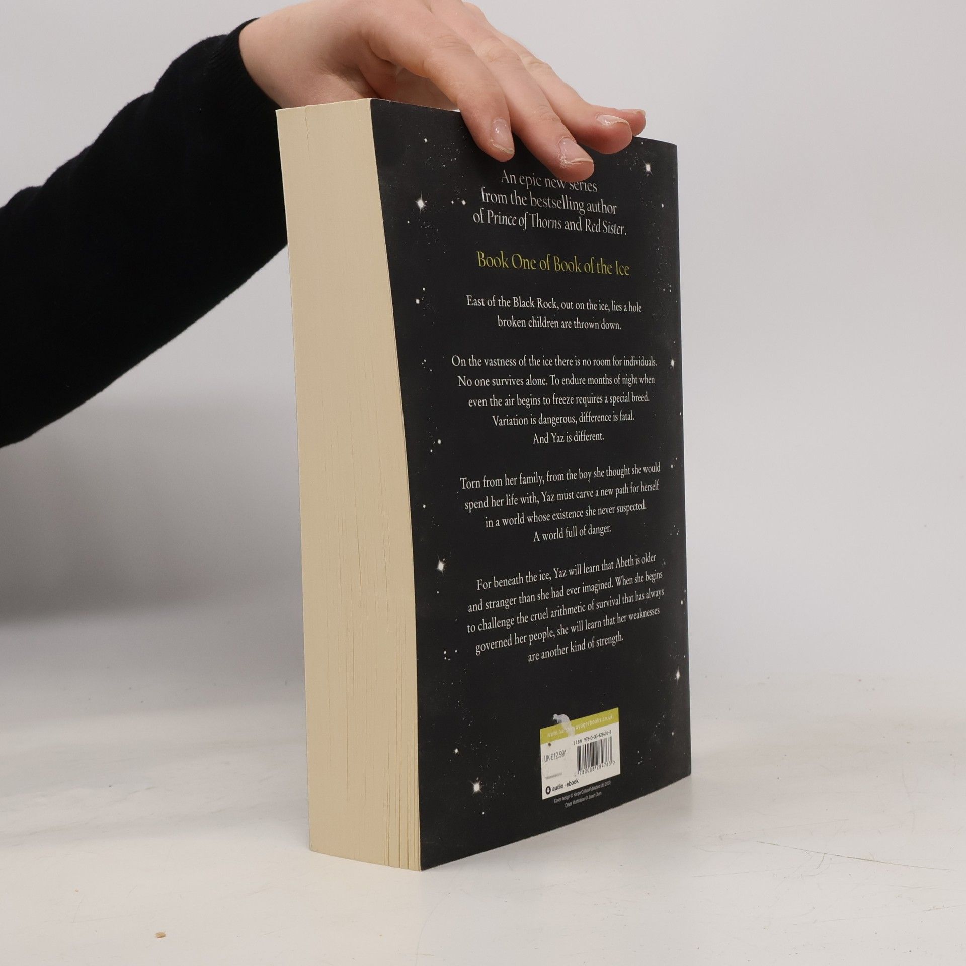Mark Lawrence The Girl and the Stars