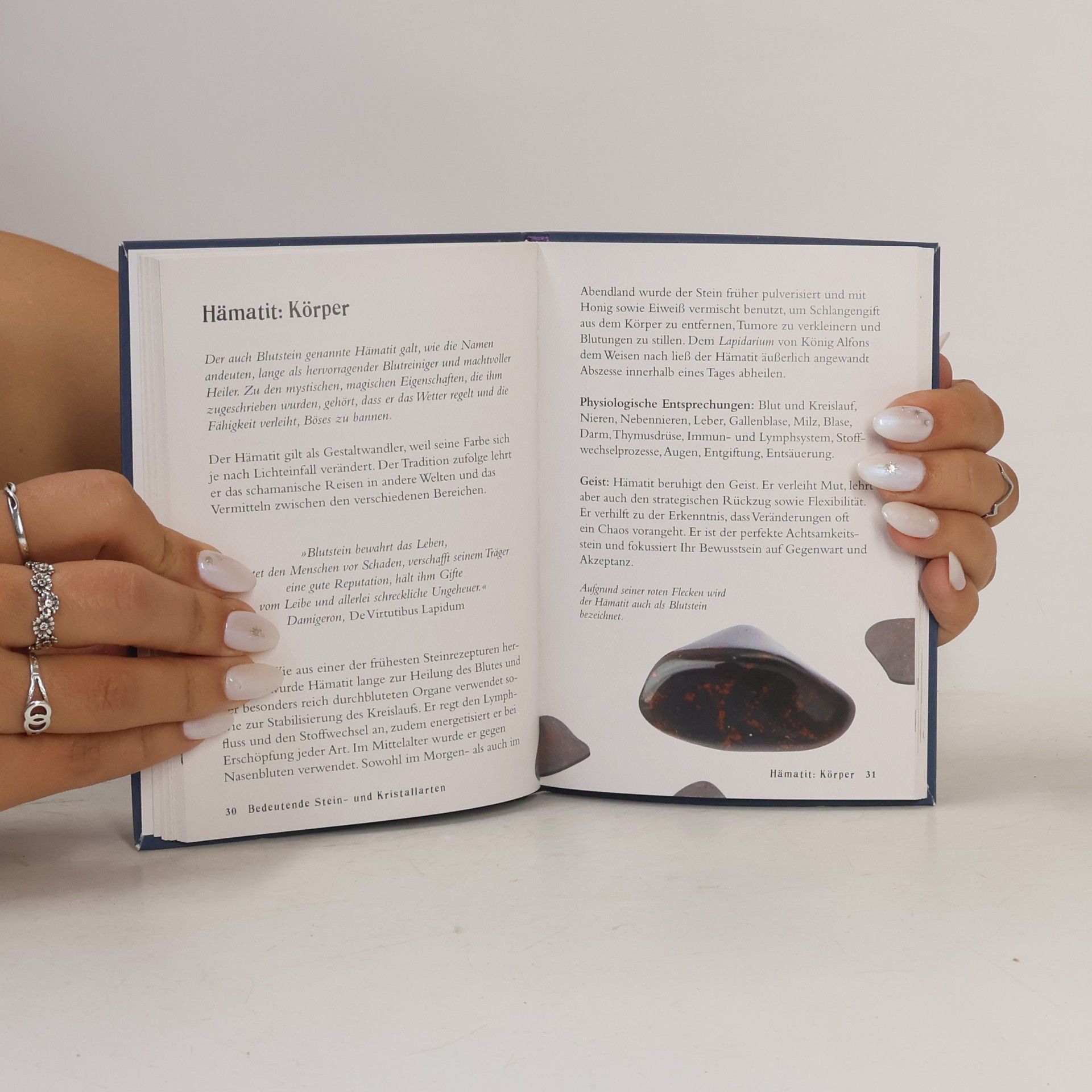 Judy Hall Das kleine Buch der Schutz- und Glückssteine