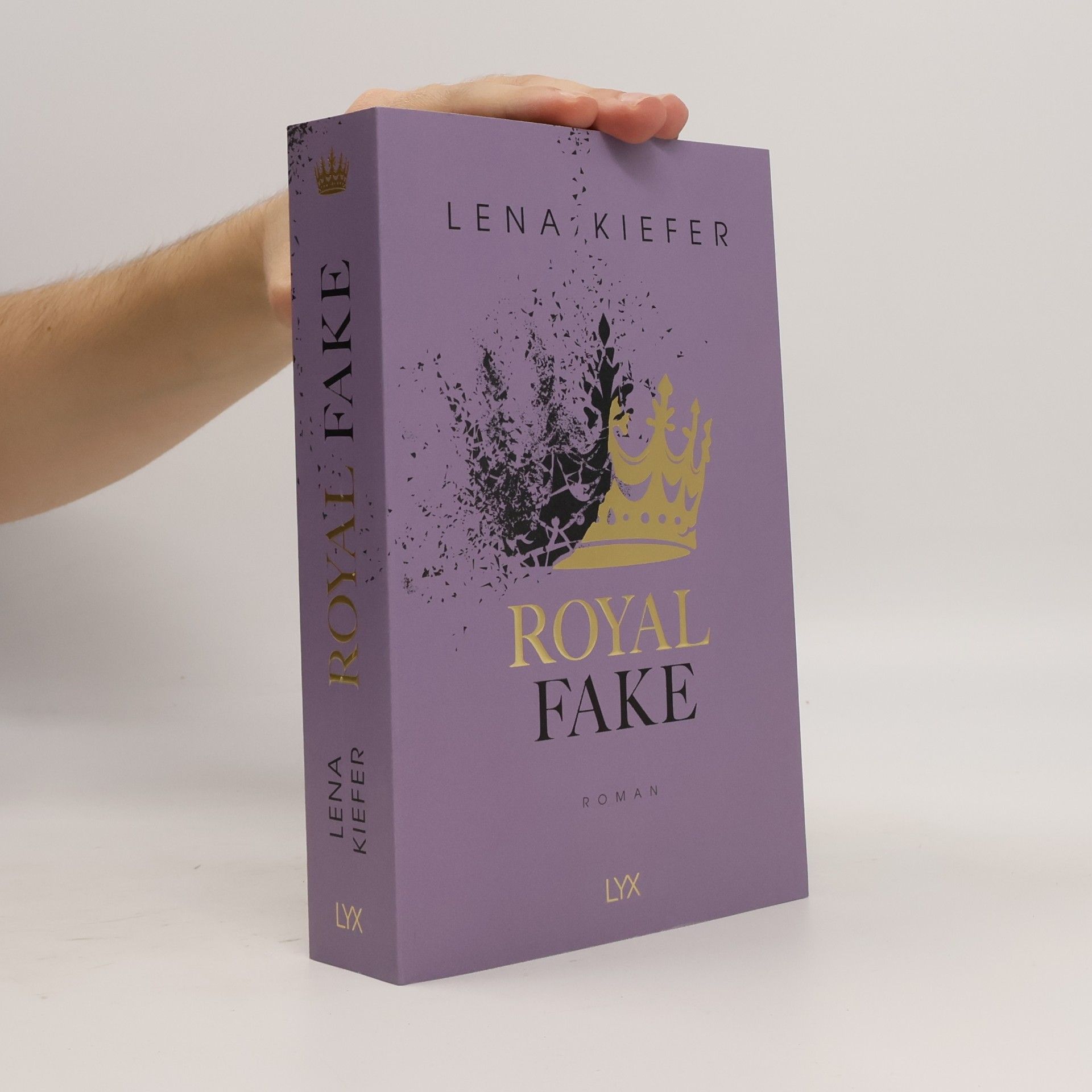 Lena Kiefer Royal Fake