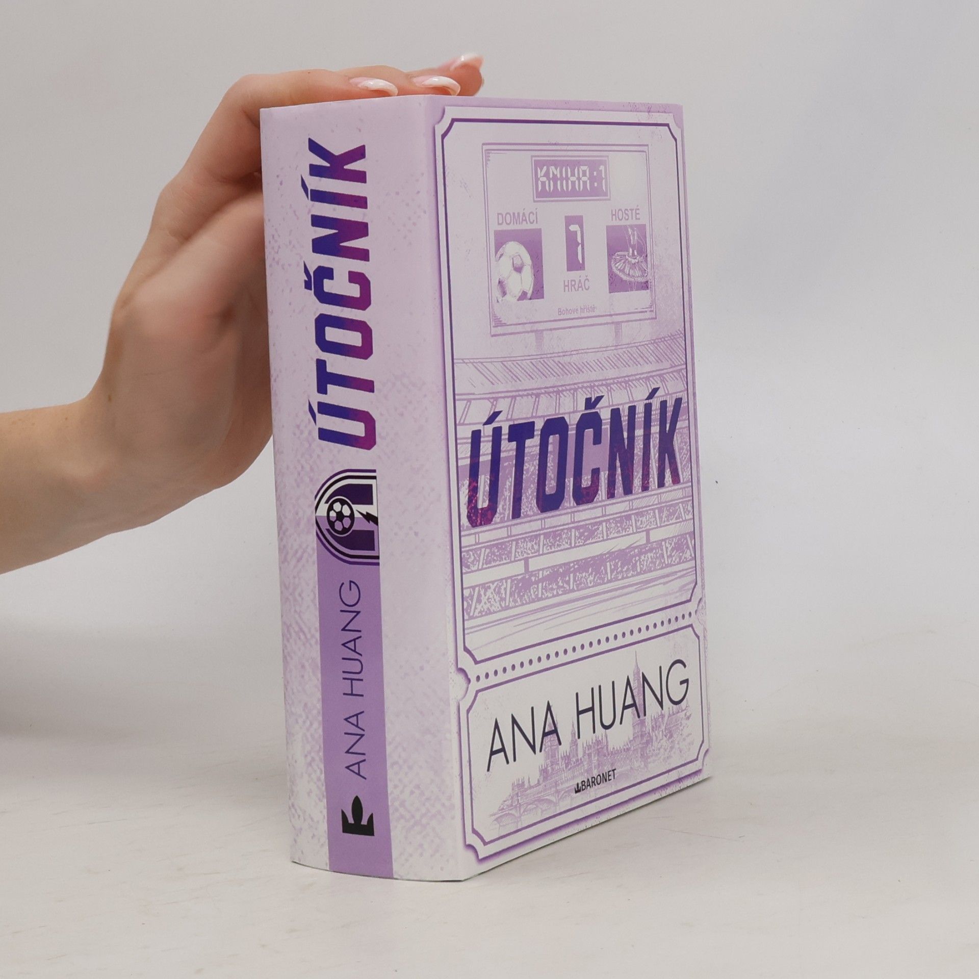 Ana Huang Útočník