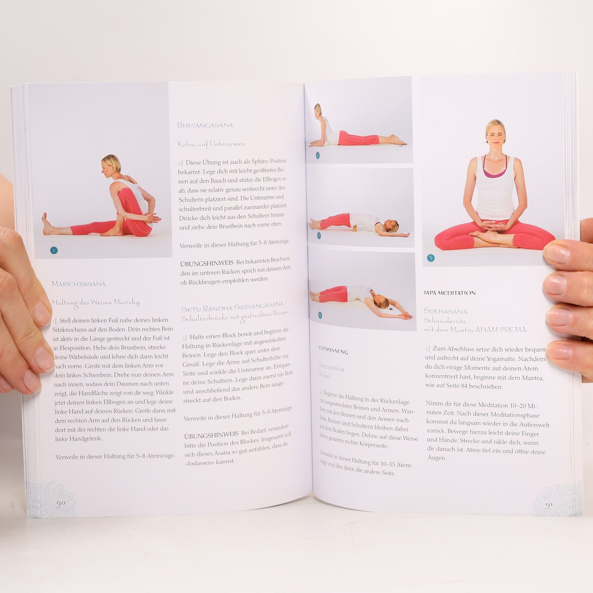 Mara Dina Zarges Mood Yoga