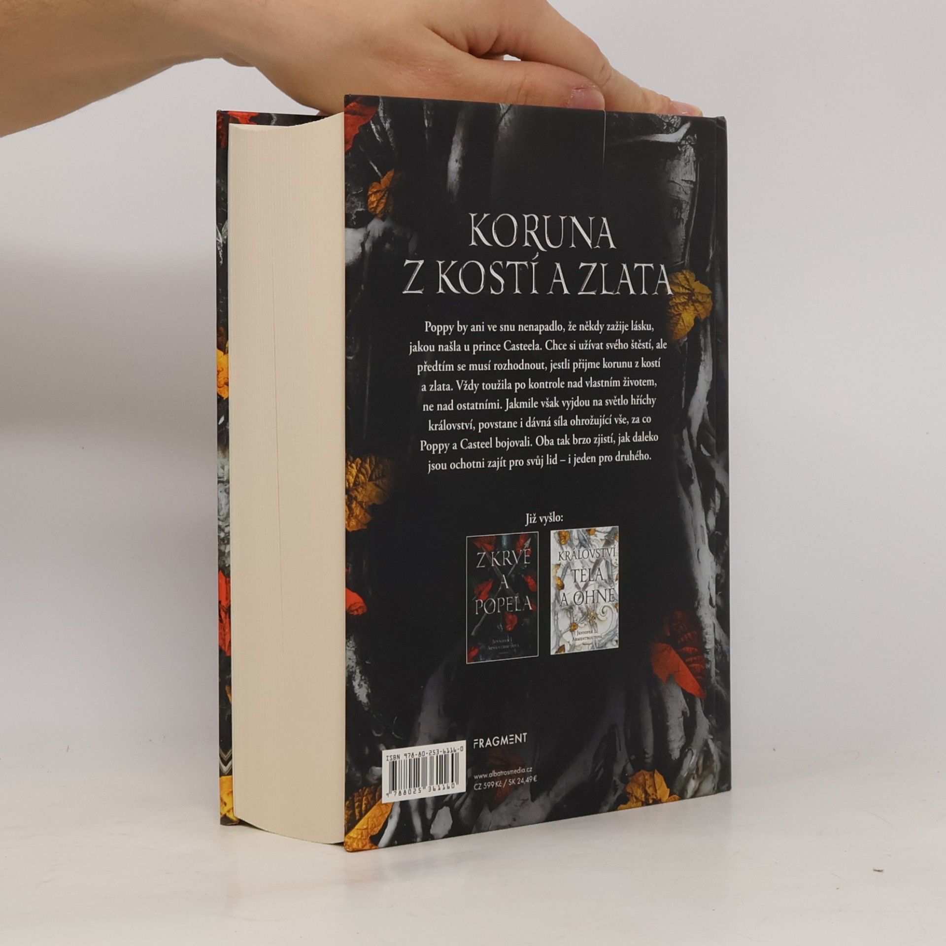 Jennifer Armentrout Koruna z kostí a zlata