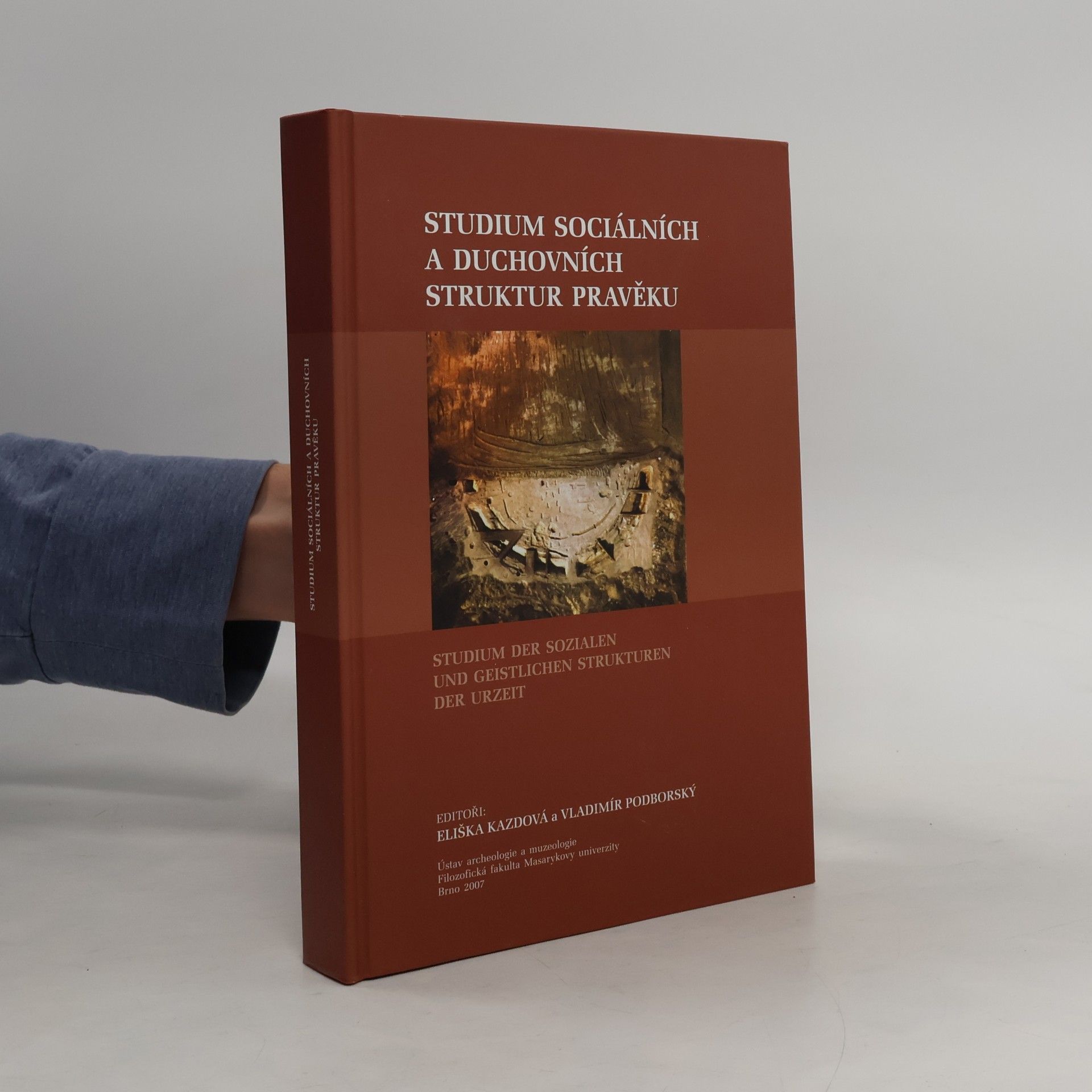 Eliška Kazdová Studium sociálních a duchovních struktur v pravěku