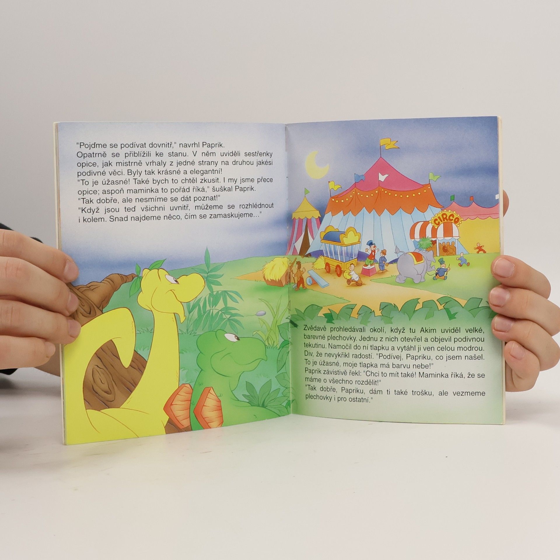 kolektiv Království pohádek. Pět veselých dinosaurů