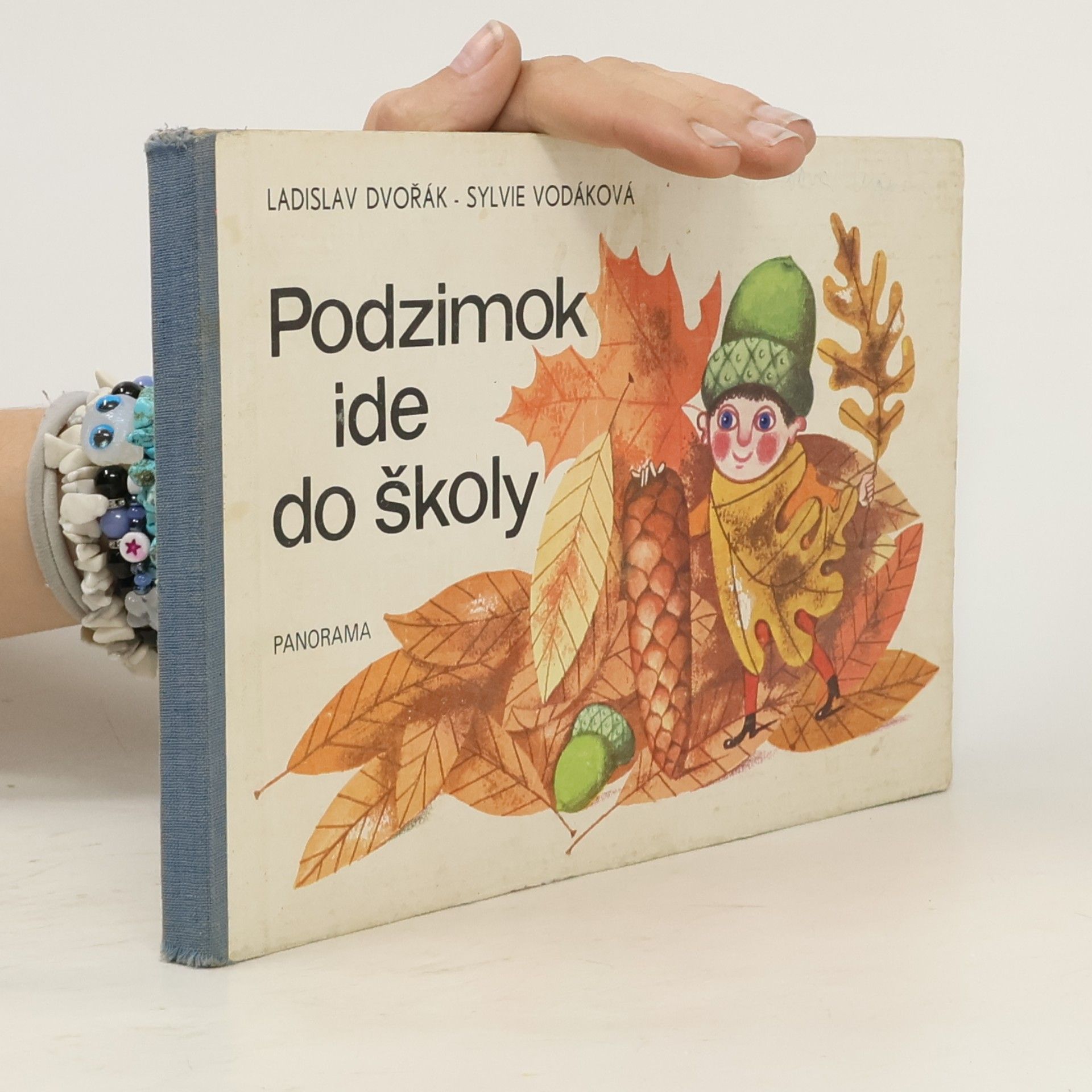 Podzimok ide do školy