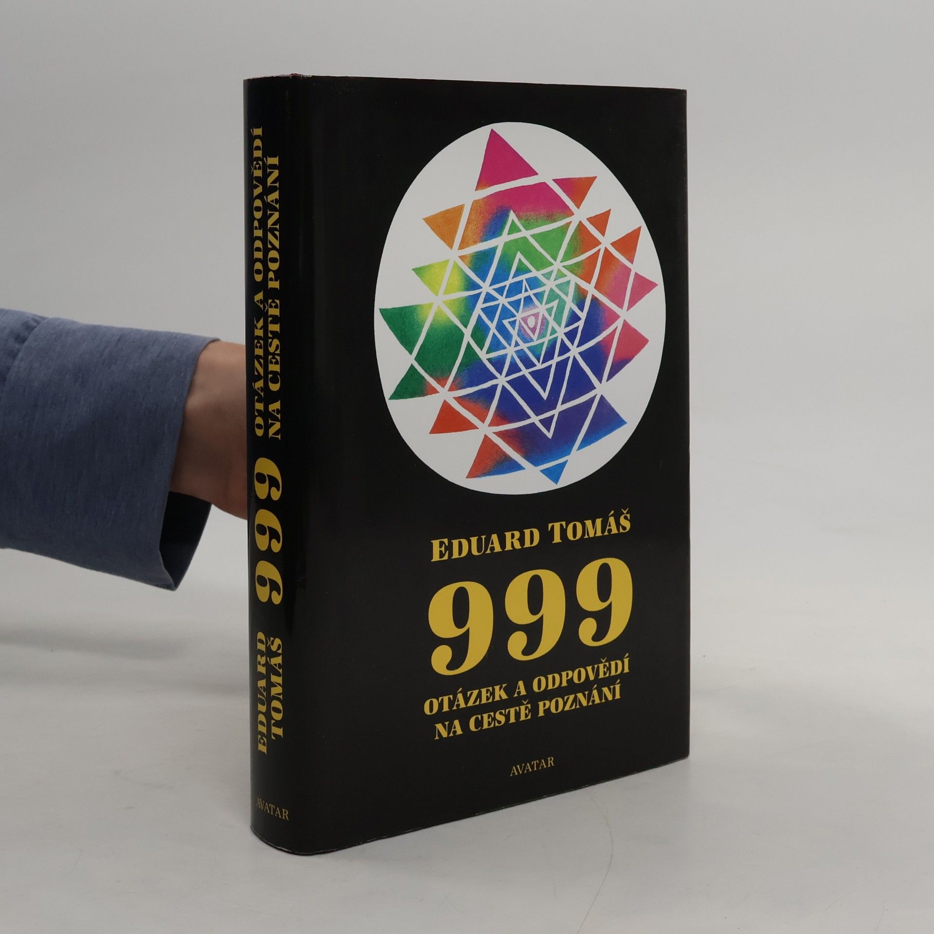 Eduard Tomáš 999 otázek a odpovědí na cestě poznání
