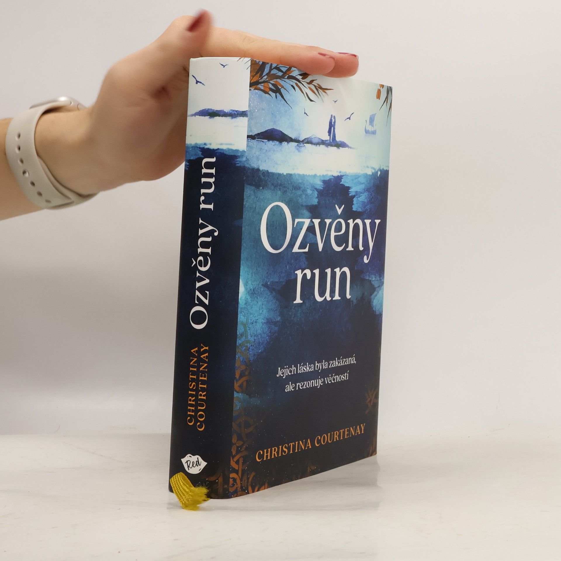 Christina Courtenay Ozvěny run