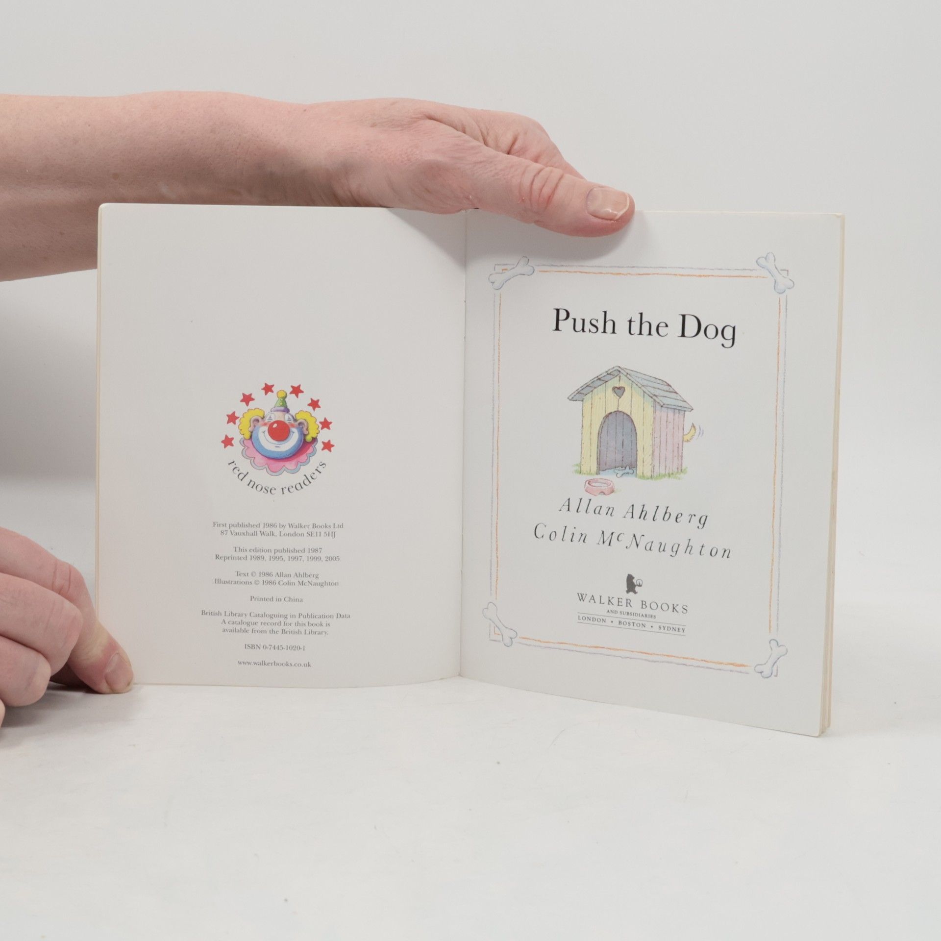 Allan Ahlberg Red Nose Readers: Push the Dog