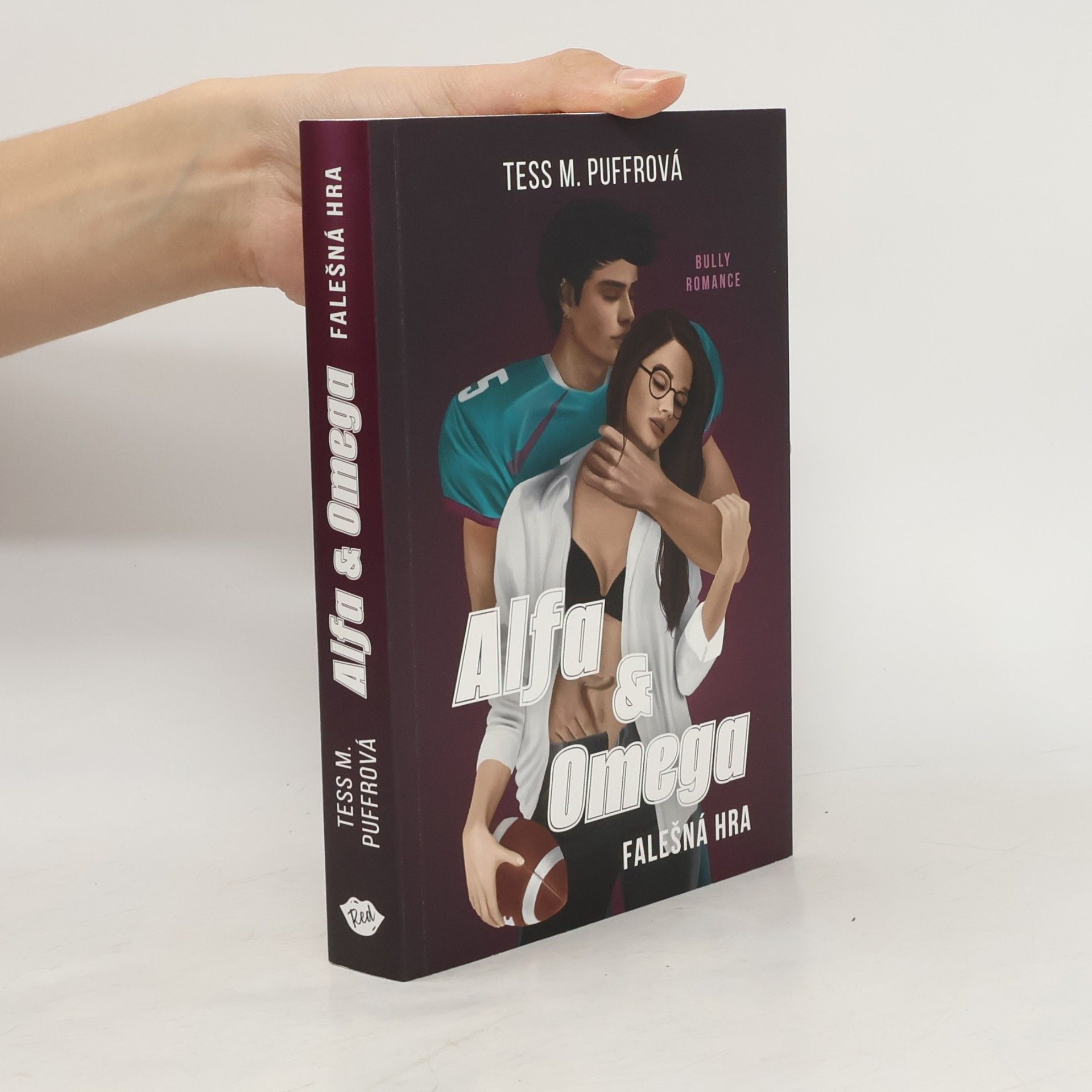 Tess M. Puffrová Alfa & Omega. Falešná hra