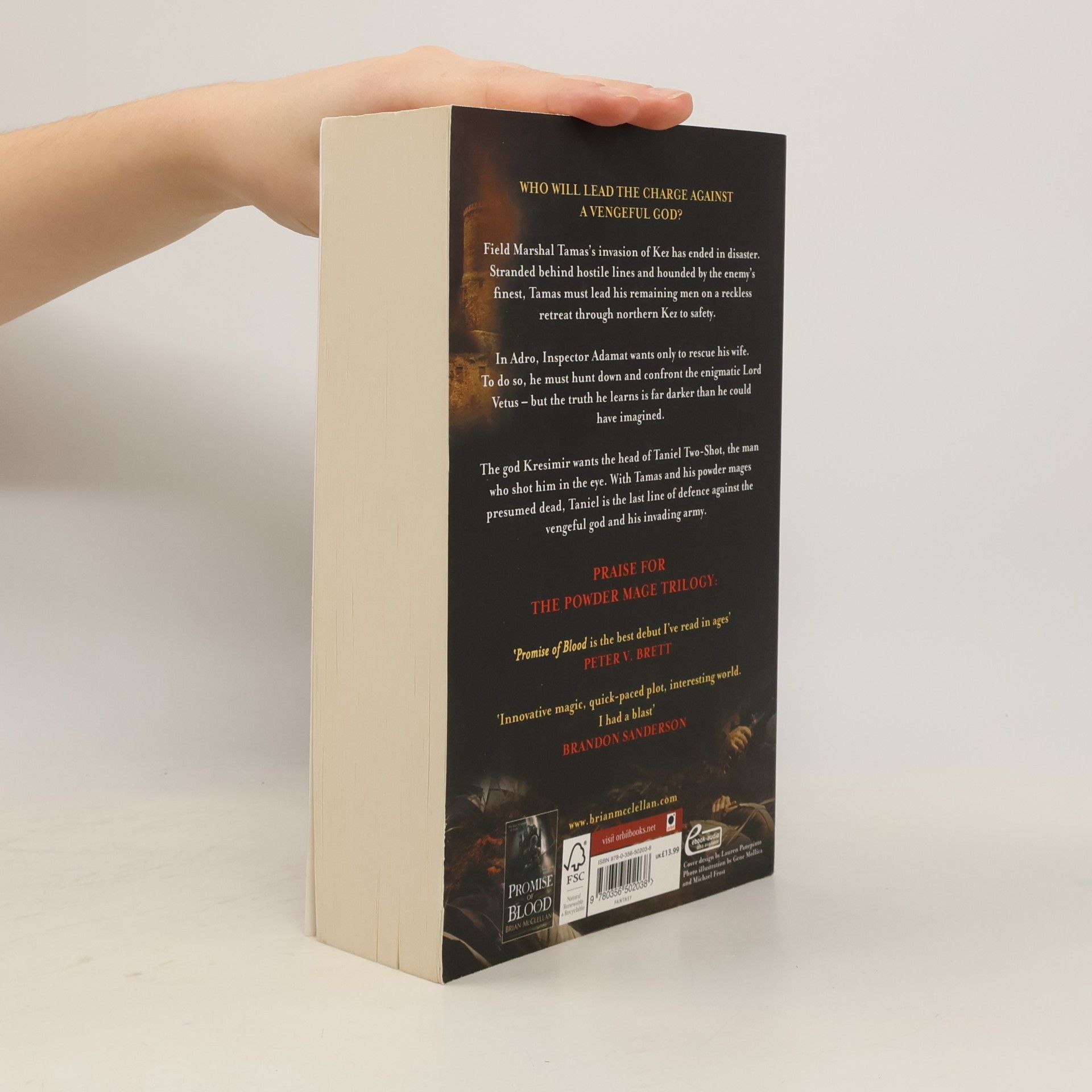 Brian McClellan The Powder Mage Trilogy - 2: The Crimson Campaign