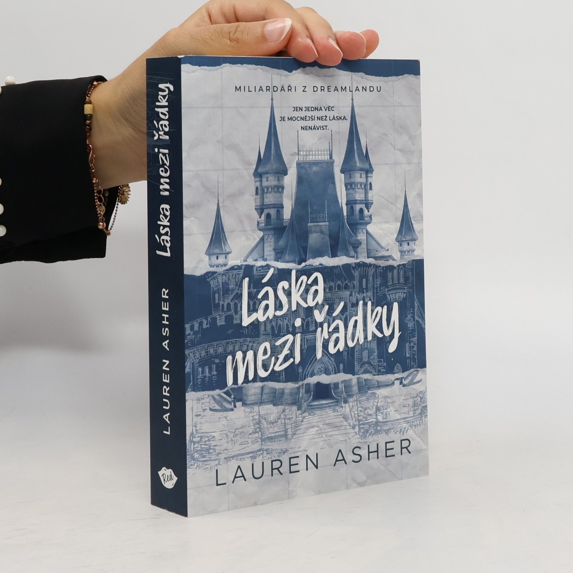 Lauren Asher Láska mezi řádky