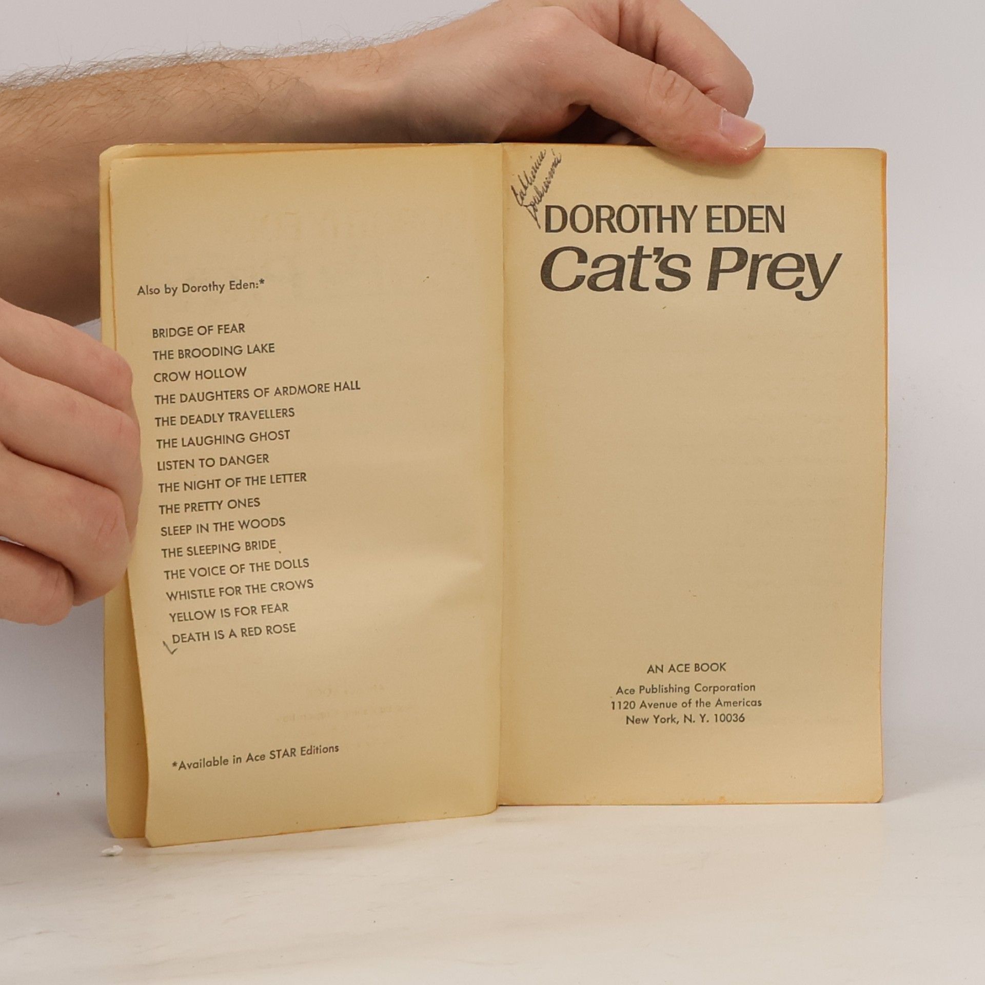 Dorothy Eden Cat's Prey