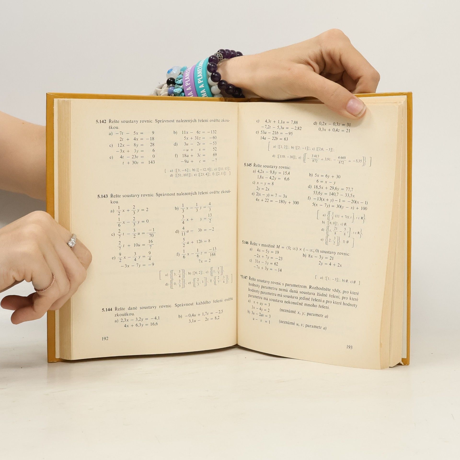 AA.VV. Sbírka úloh z matematiky pro SOŠ a studijní obory SOU 1. část