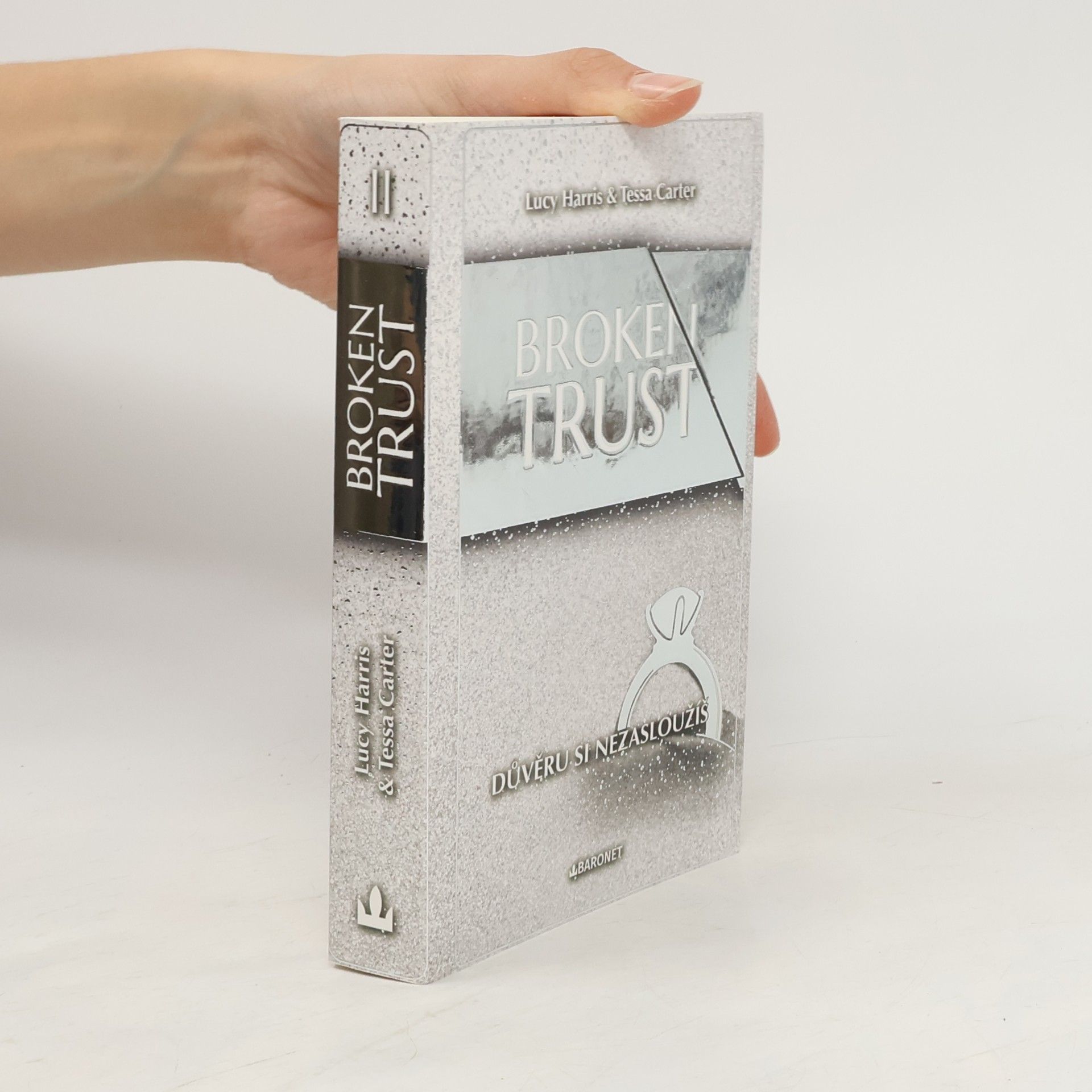 Broken Trust: Důvěru si nezasloužíš
