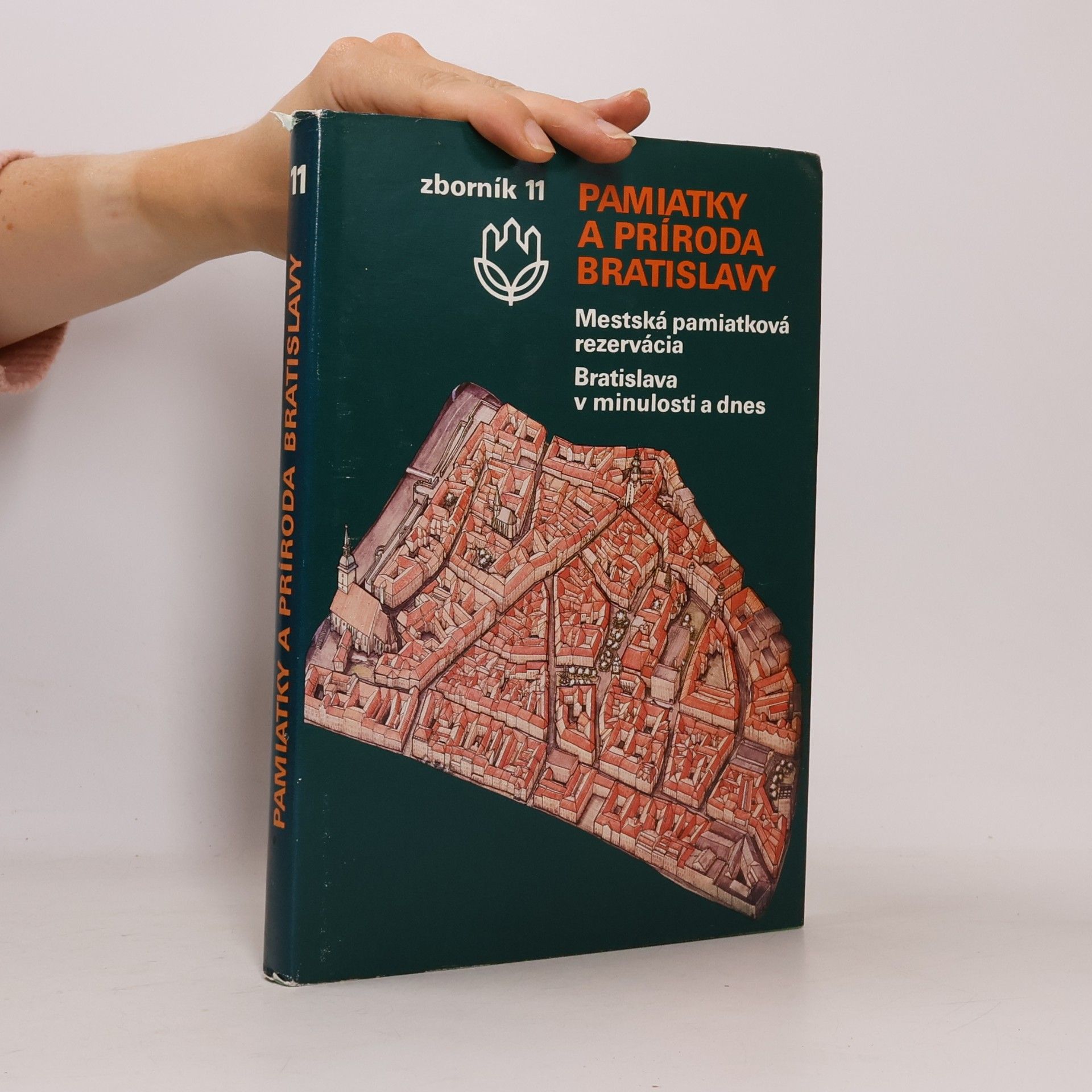 Collectif d'auteurs Pamiatky a príroda Bratislavy 11