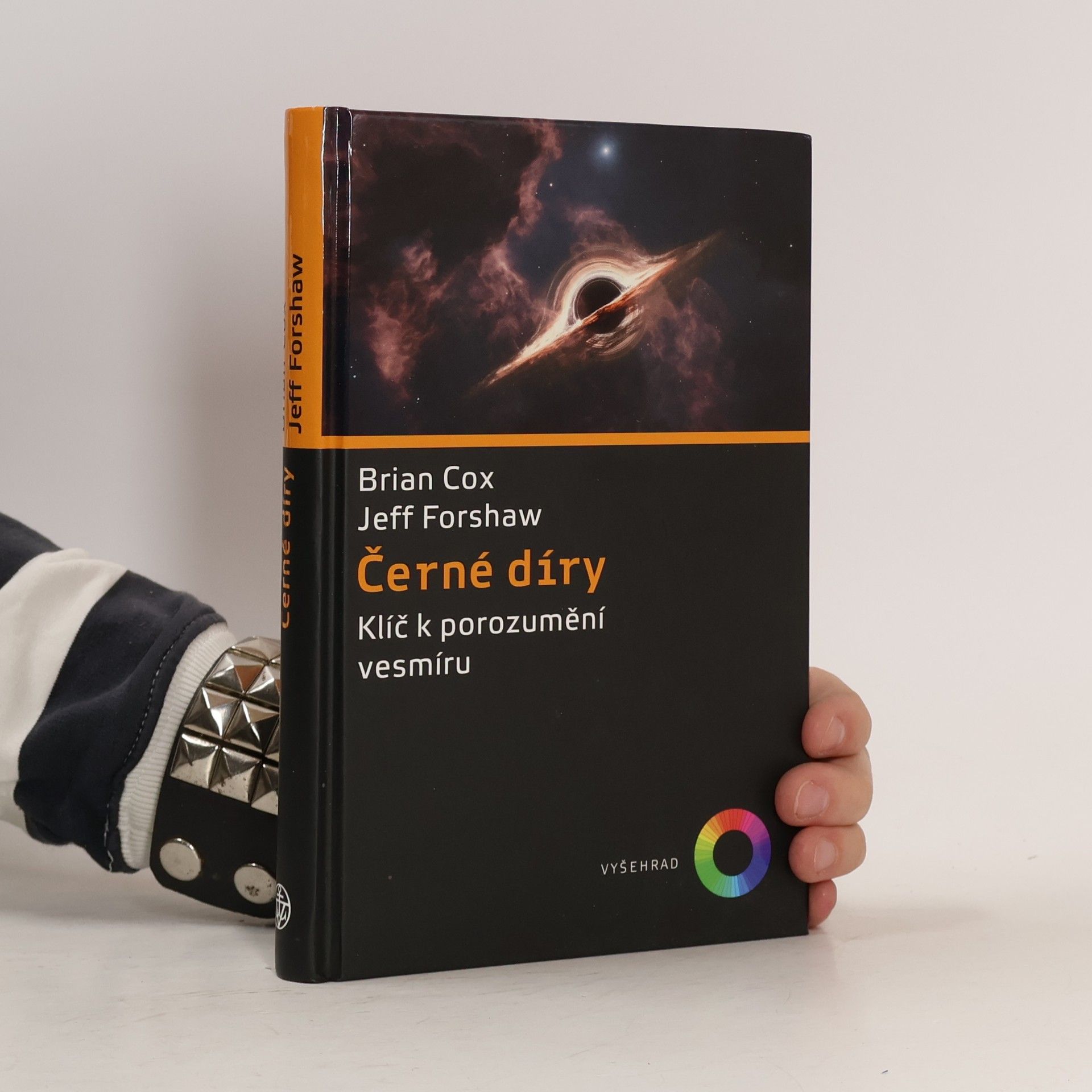 Brian Cox Černé díry : klíč k porozumění vesmíru