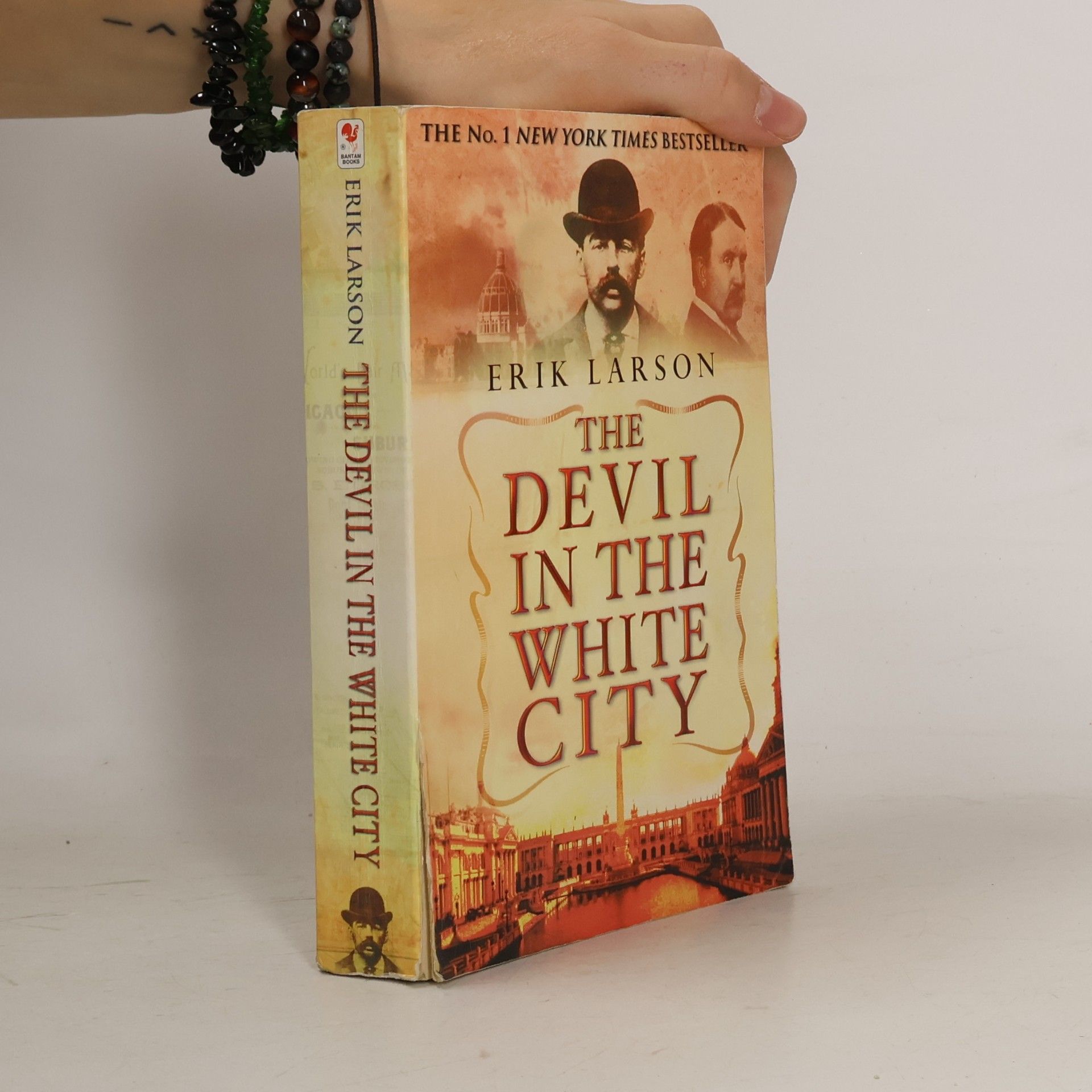 Erik Larson The Devil in the White City