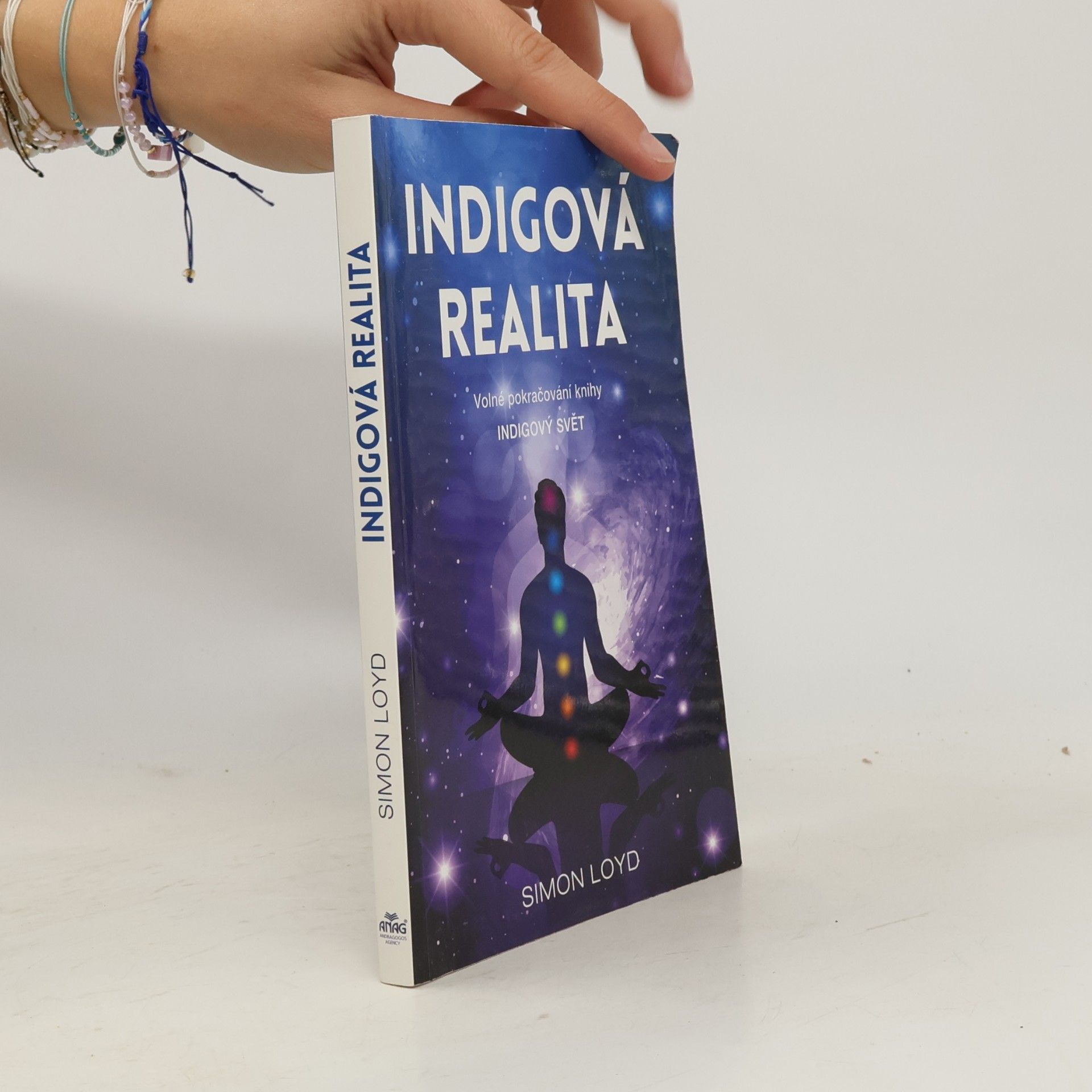 Simon Loyd Indigová realita