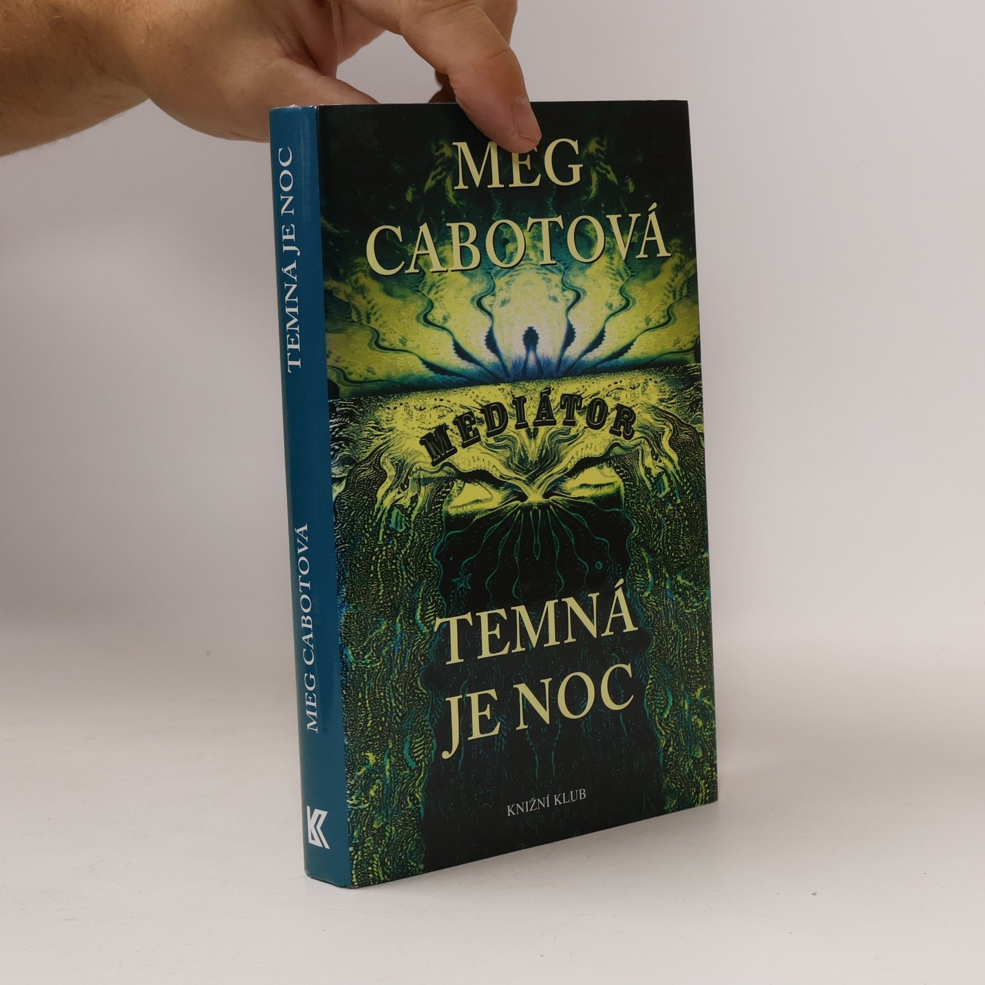 Mediátor 4. Temná je noc