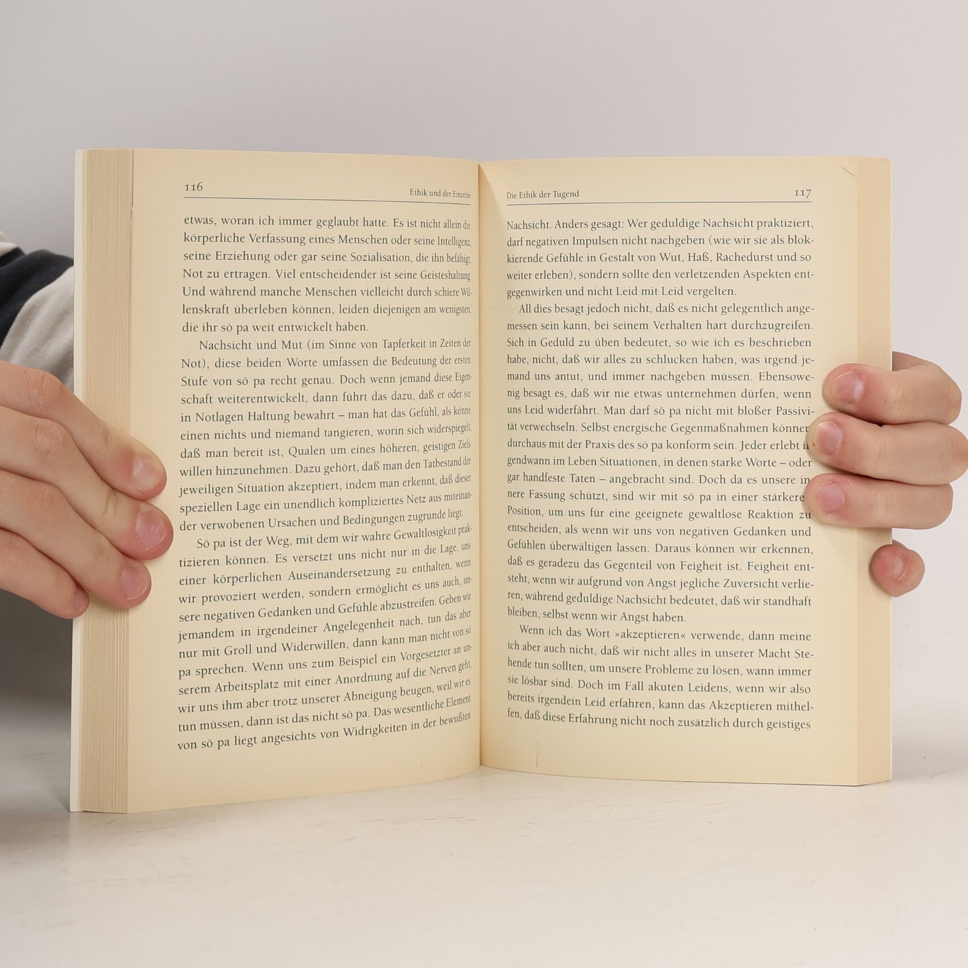 Dalai XIV Lama Das Buch der Menschlichkeit