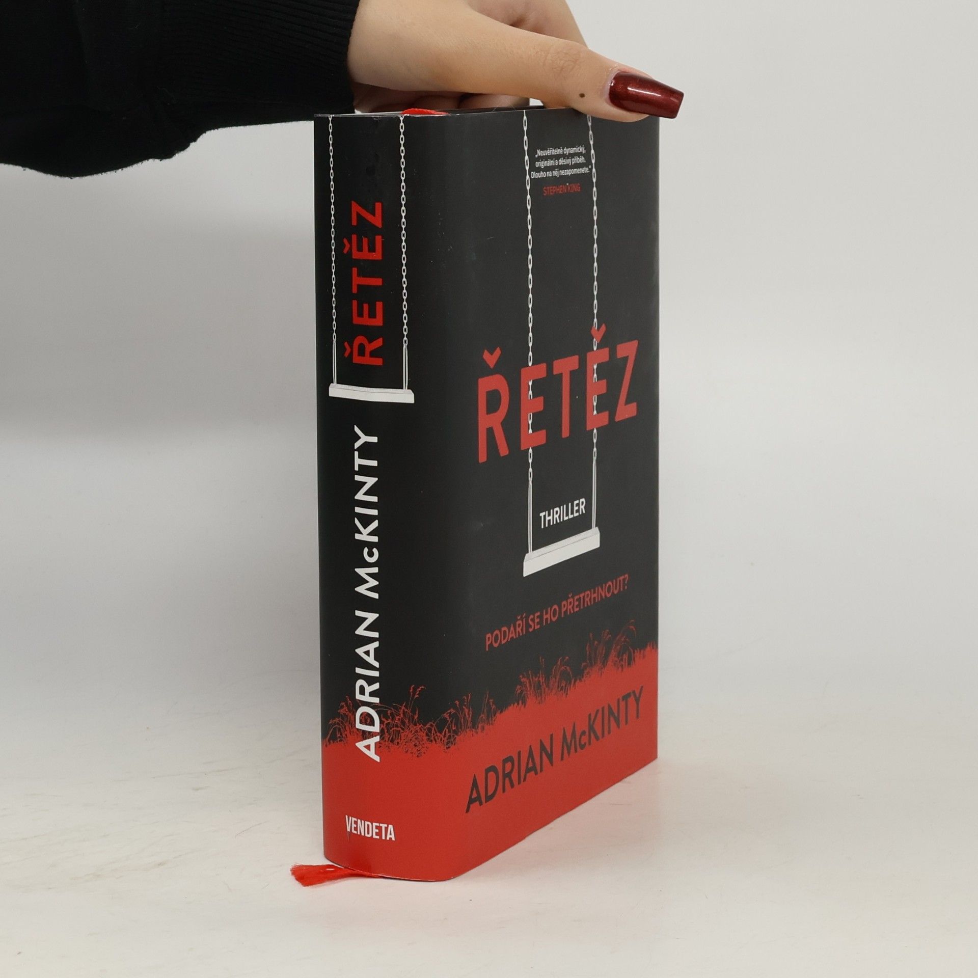 Adrian McKinty Řetěz