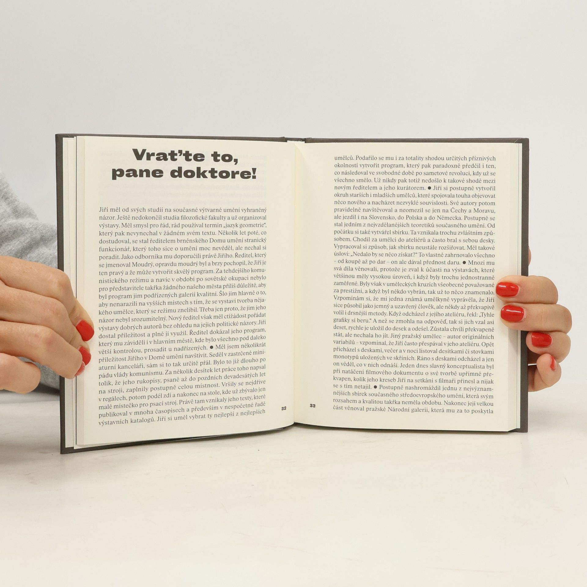 Jiří Machalický Černé jablko. Yoko Ono jede po Vltavě
