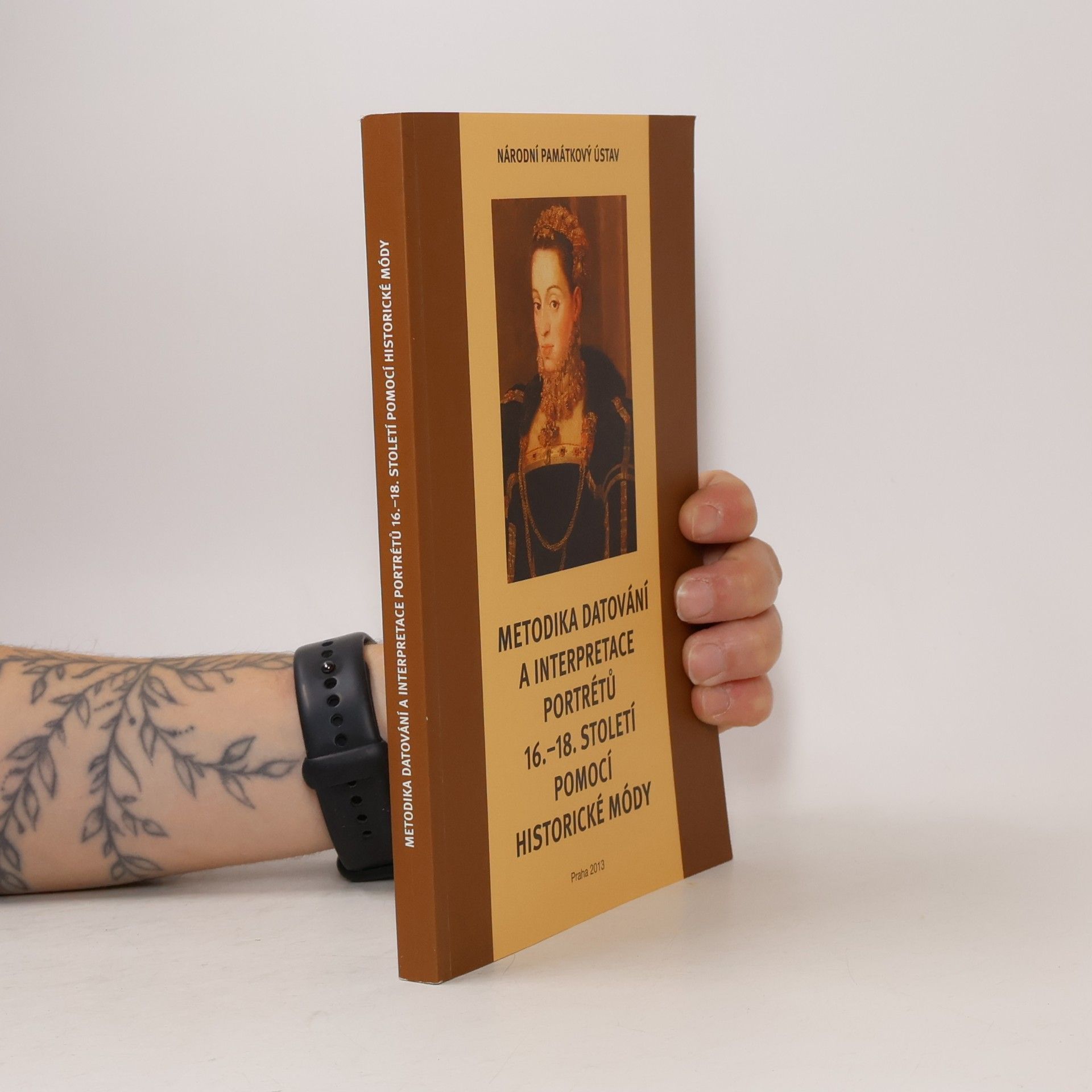 Metodika datování a interpretace portrétů 16.–18. století pomocí historické módy