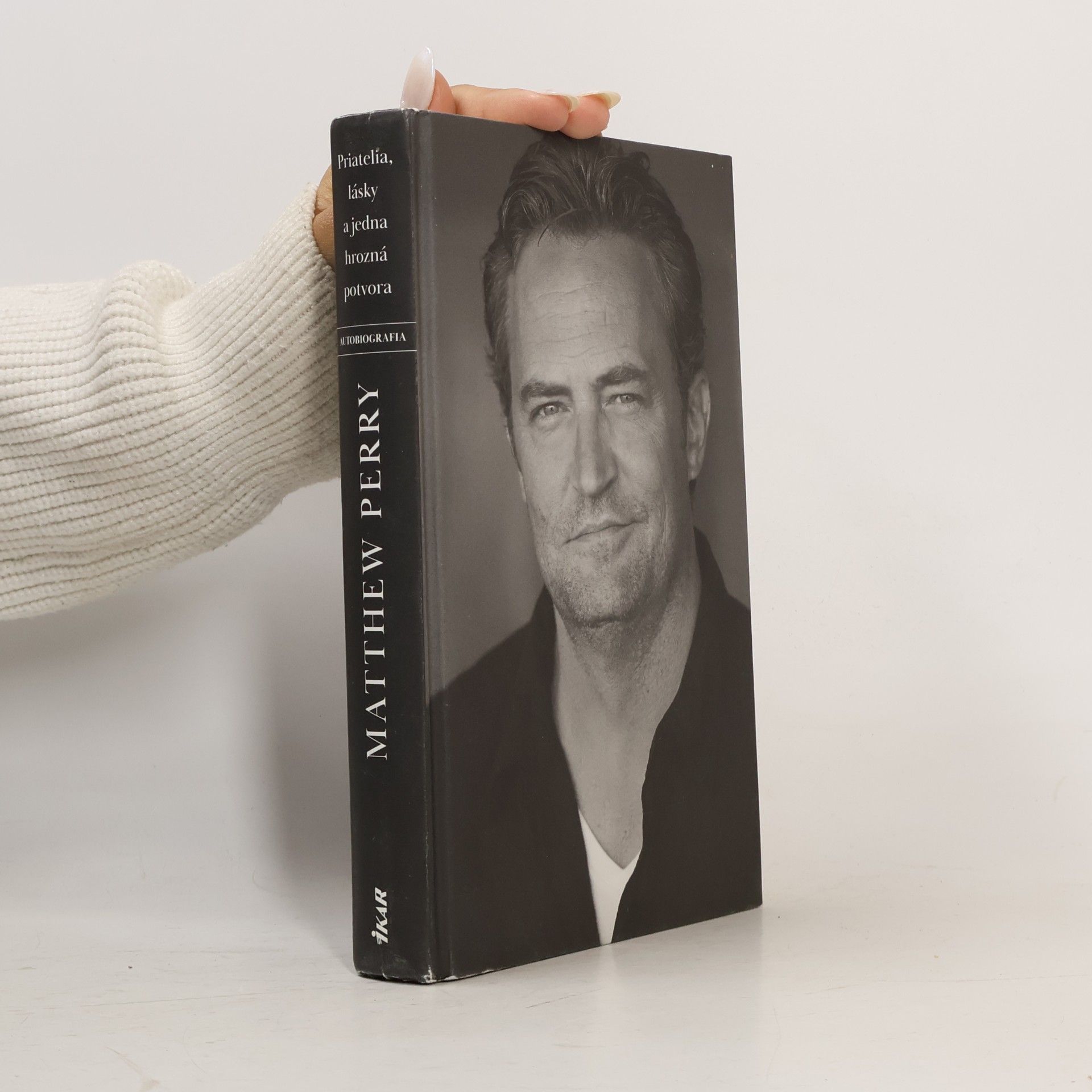 Matthew Perry Priatelia, lásky a jedna hrozná potvora