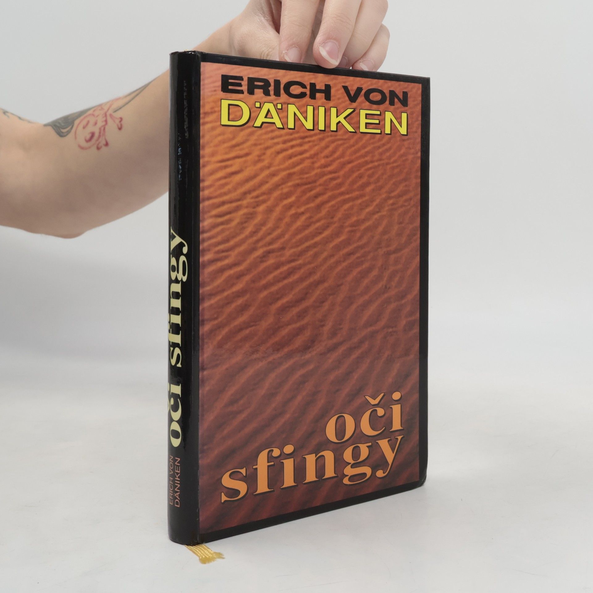 Erich von Däniken Oči sfingy