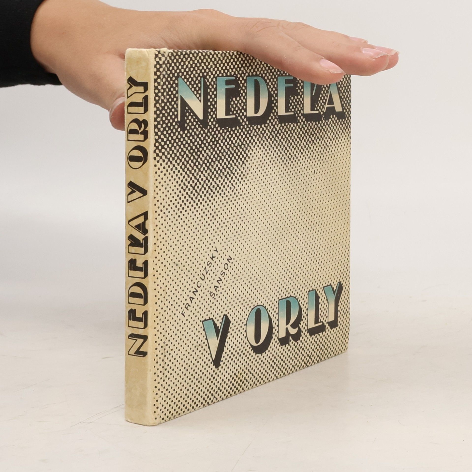 Valér Mikula Nedeľa v Orly