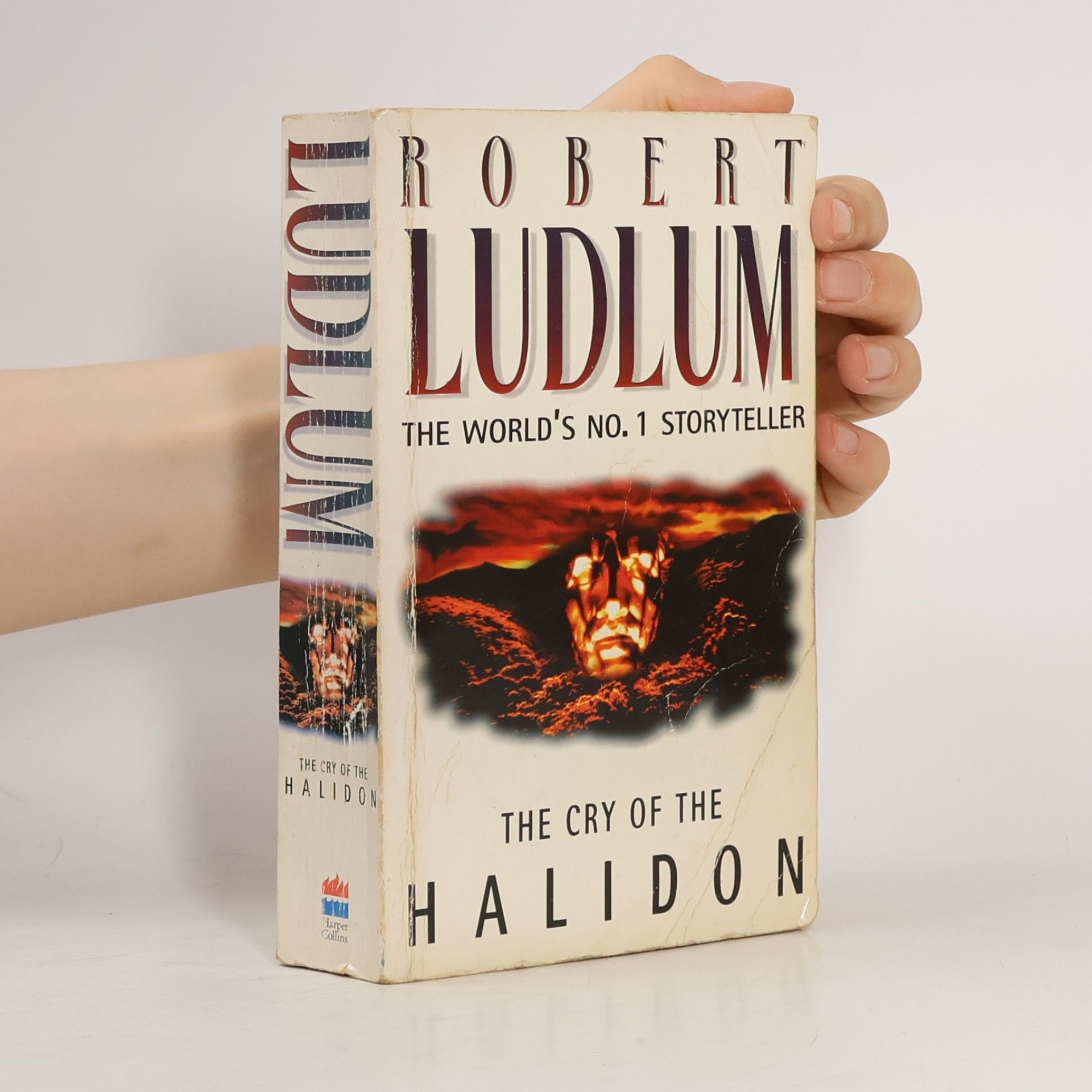 Robert Ludlum The cry of Halidon