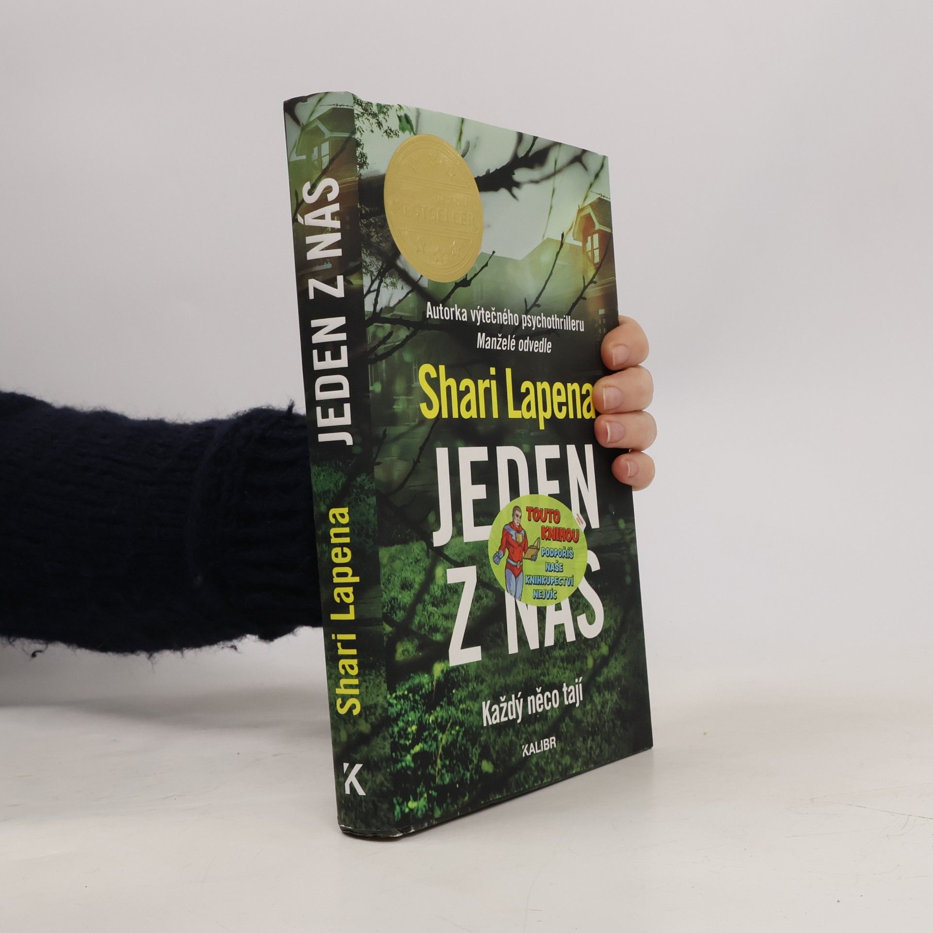 Shari Lapena Jeden z nás
