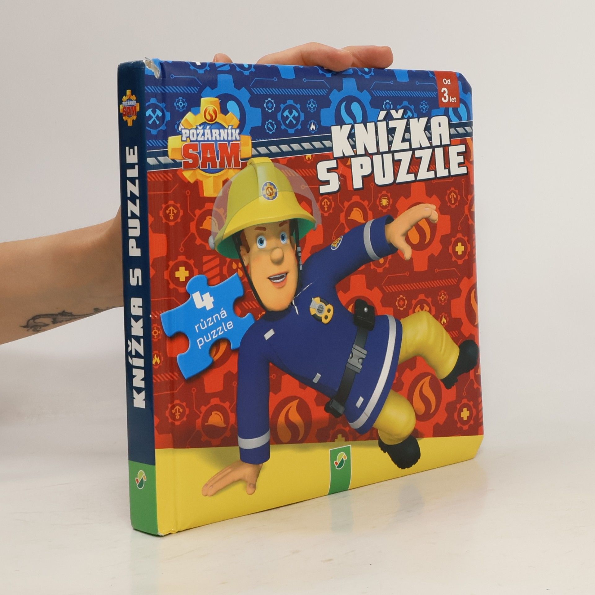 kolektiv Požárník Sam. Knížka s puzzle