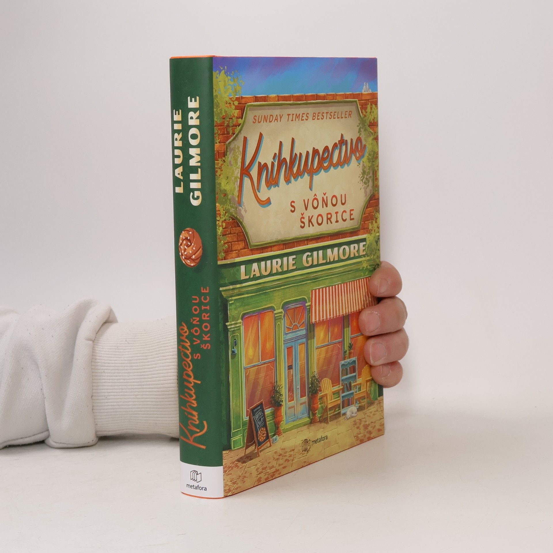 Laurie Gilmore Kníhkupectvo s vôňou škorice