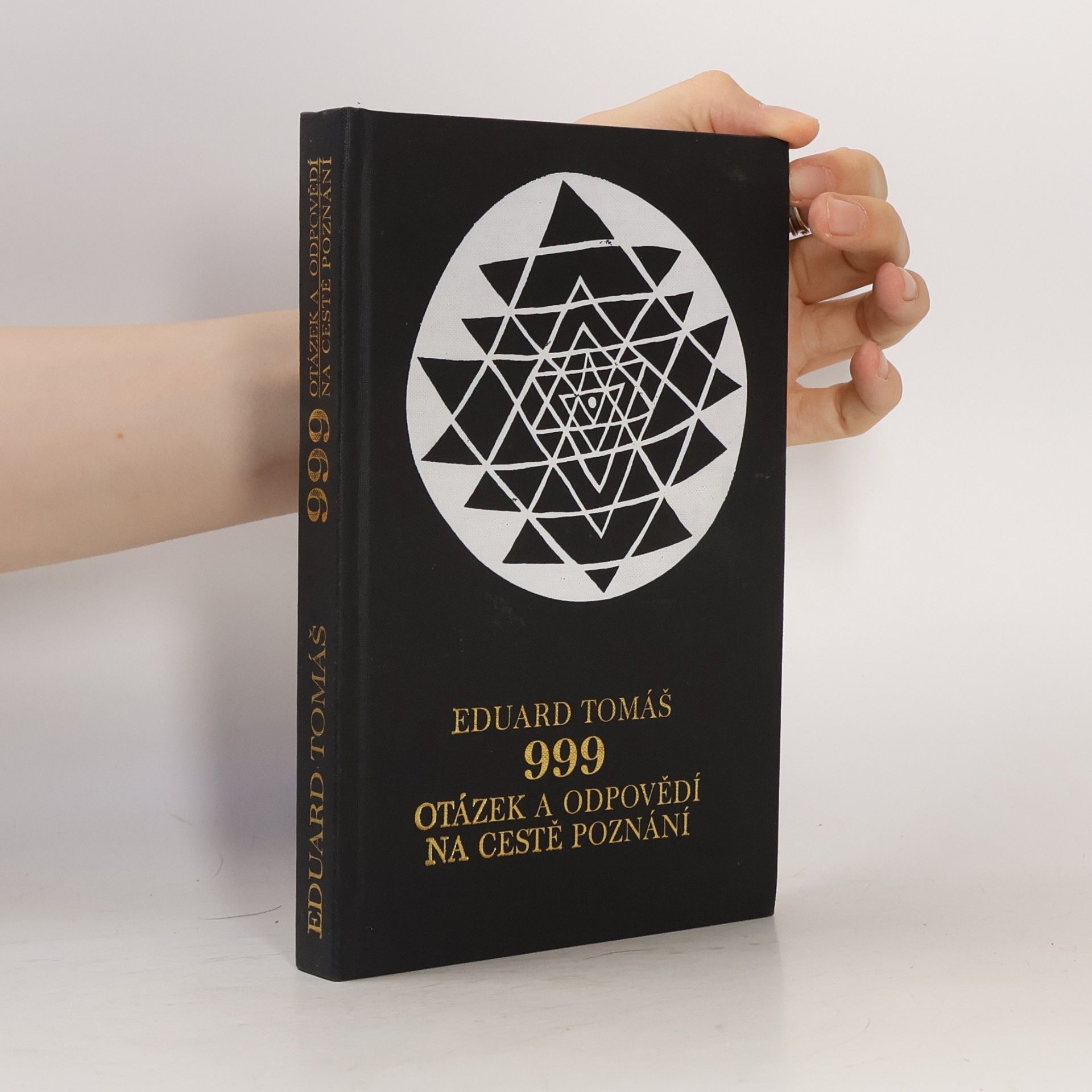 999 otázek a odpovědí na cestě poznání