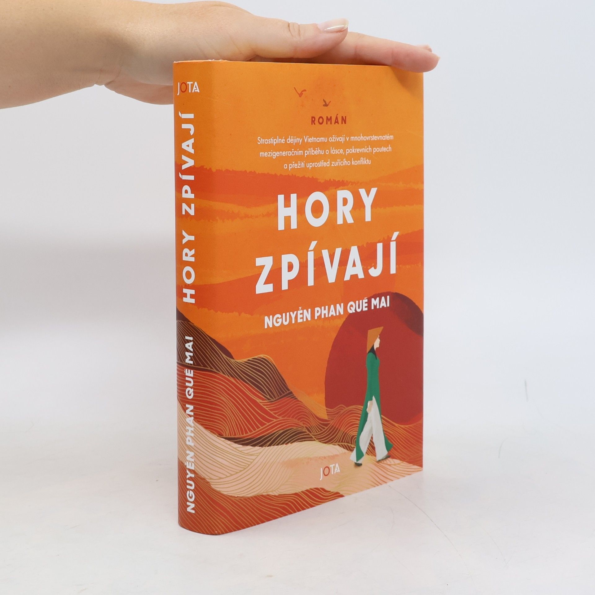 Nguyễn Phan Quế Mai Hory zpívají