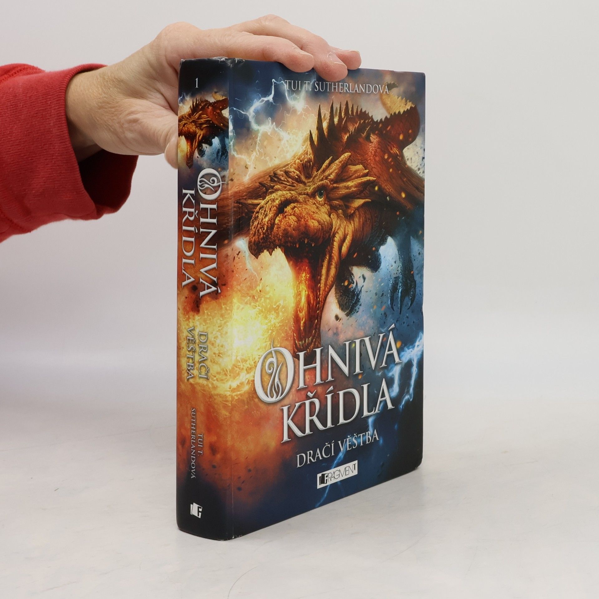 Tui Sutherland Ohnivá křídla. Dračí věštba