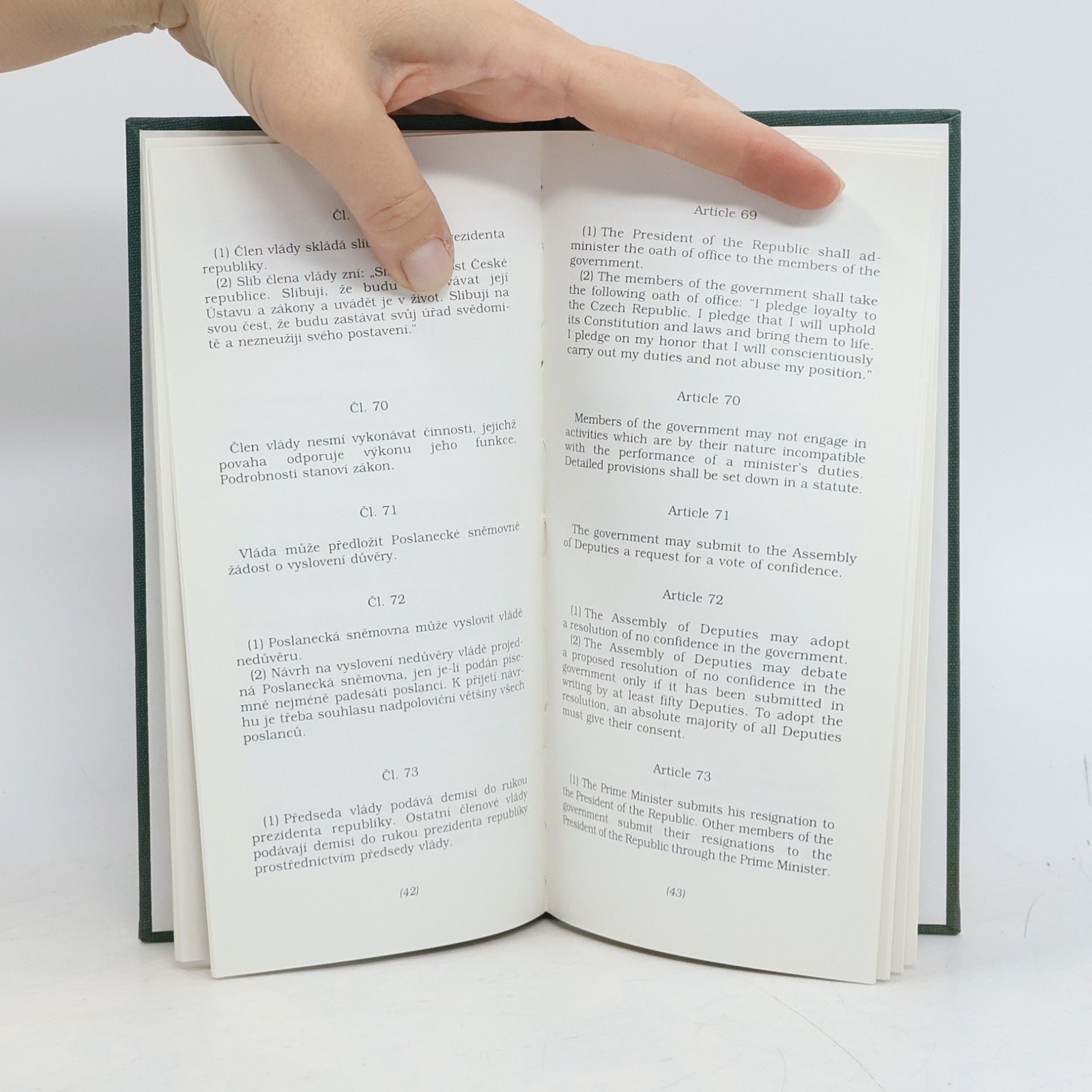 Kolektiv autorů Ústava České republiky. Constitution of the Czech Republic