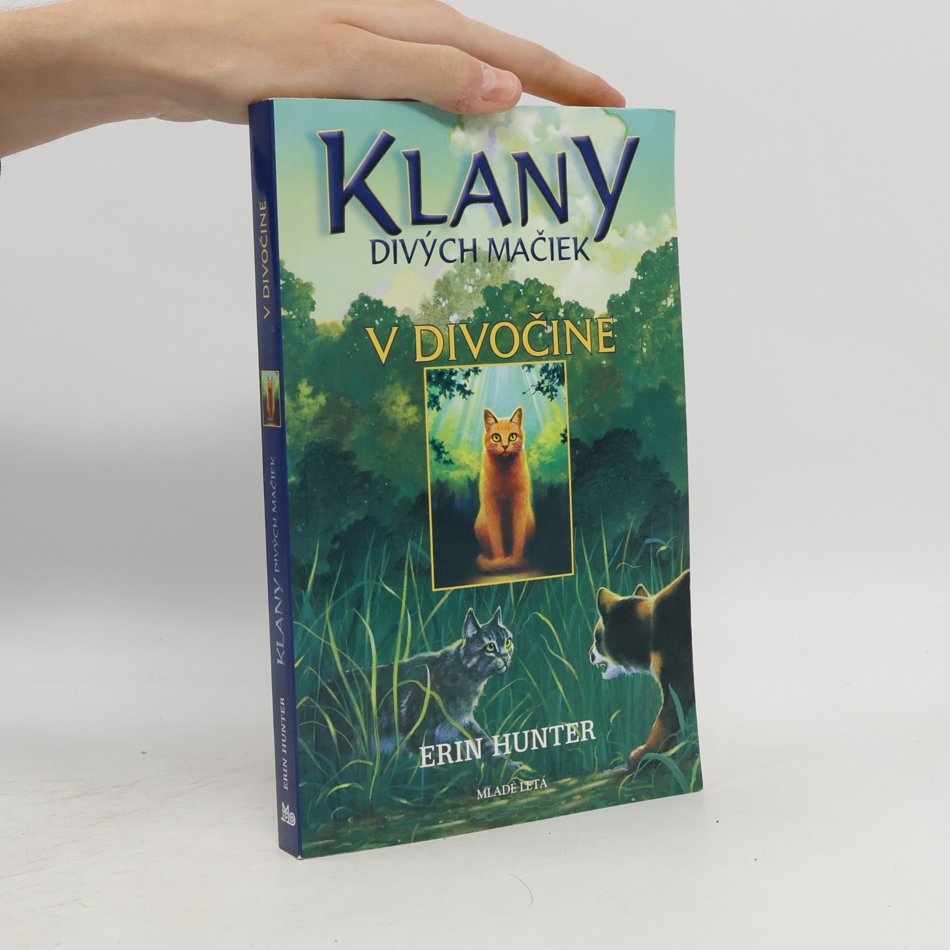 Erin Hunter V divočine