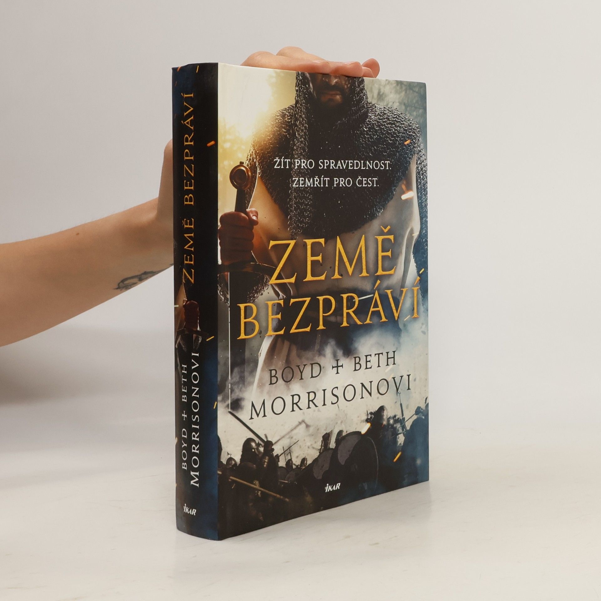 Boyd Morrison Země bezpráví