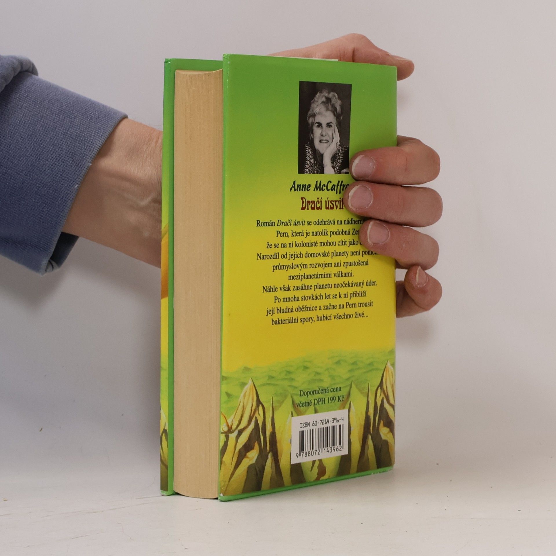 Anne Mac Caffrey Dračí úsvit
